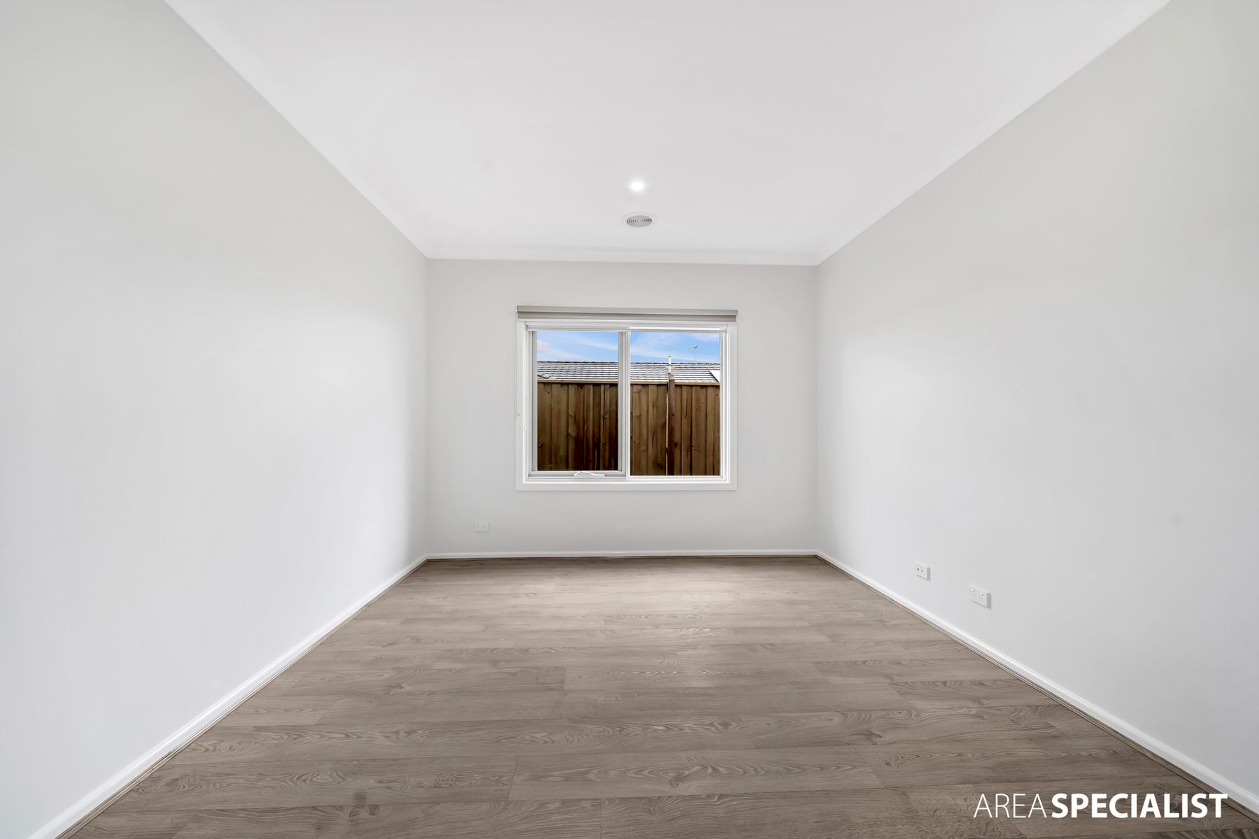 13 Harlequin Way, Clyde North, VIC 3978, Clyde North - Thumbnail 4