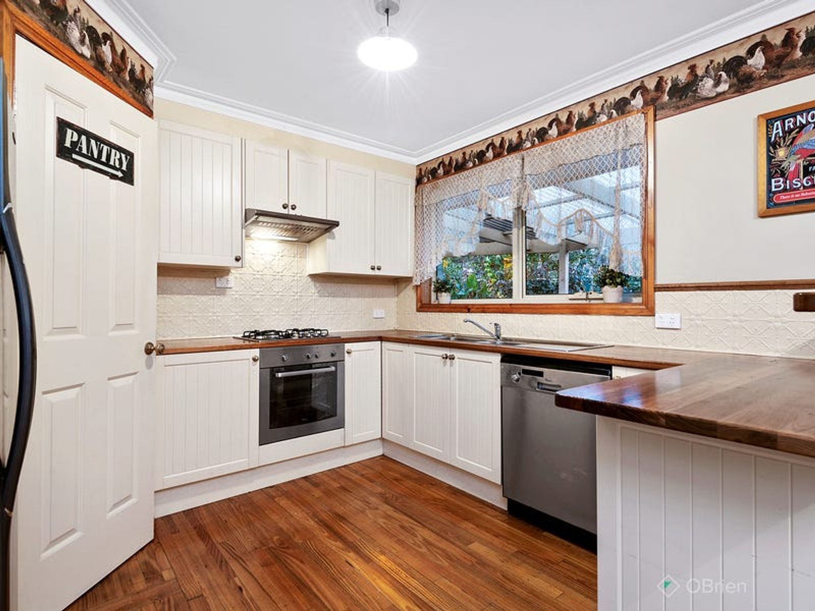 8 Calrossie Close, Endeavour Hills, VIC 3802, Endeavour Hills - Thumbnail 3