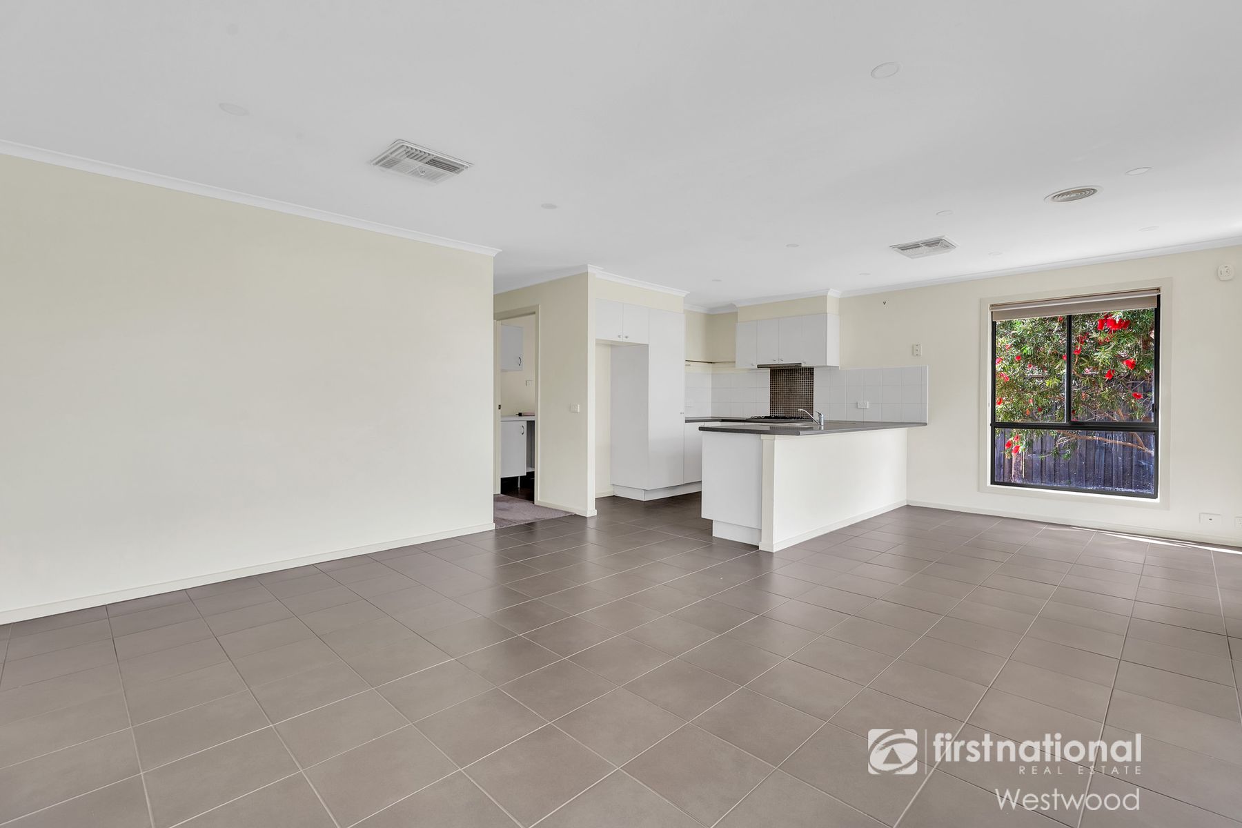 19 Farfalla Way, Tarneit VIC 3029, Tarneit - Thumbnail 3