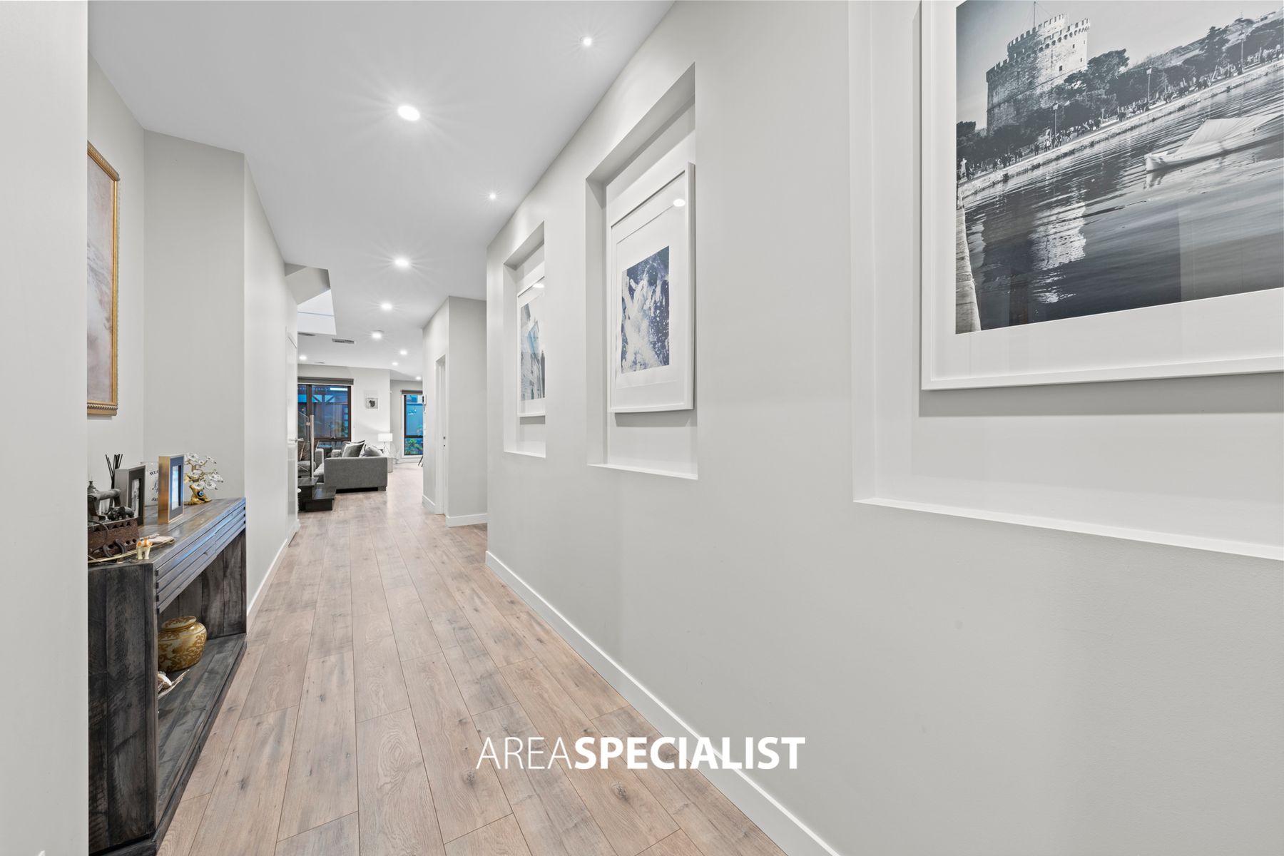 26 Hallyburton Drive, Clyde North, VIC 3978, Clyde North - Thumbnail 5
