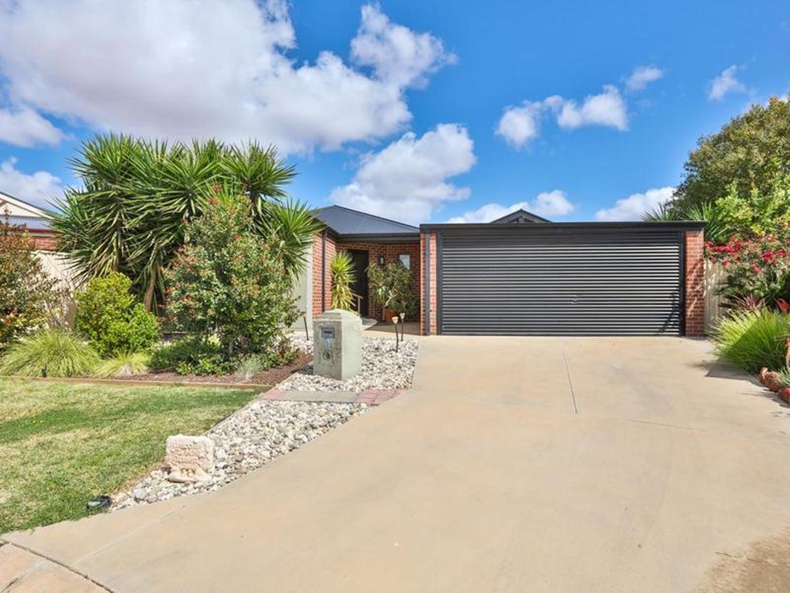 5 Orlando Court