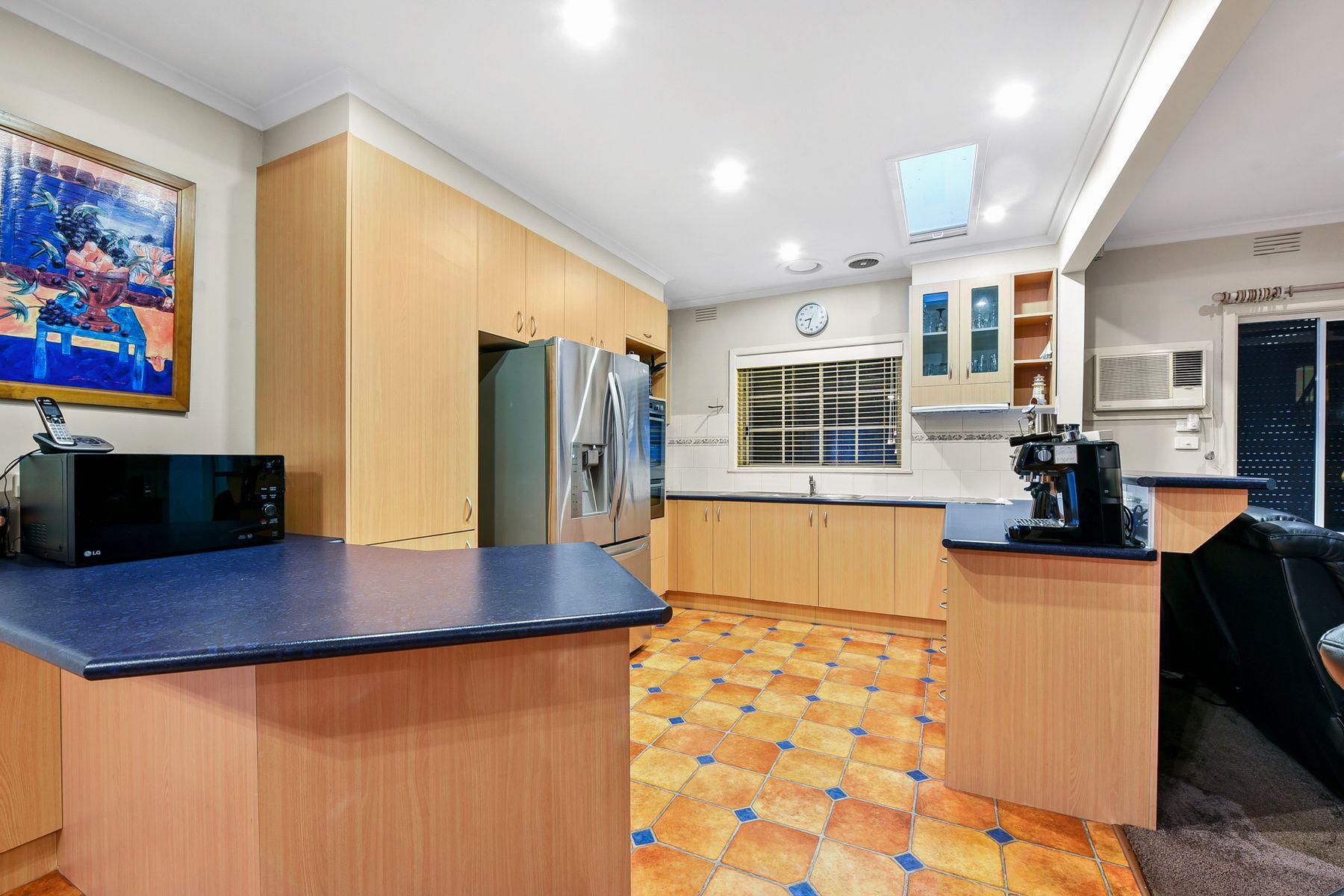 17 Theodore Avenue, Noble Park, VIC 3174, Noble Park - Thumbnail 5