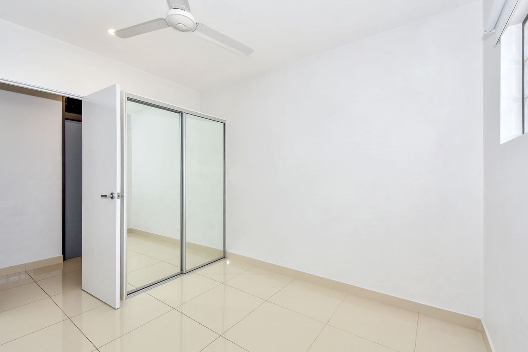 304/44 Woods Street, Darwin City NT 0800, Darwin City - Thumbnail 7