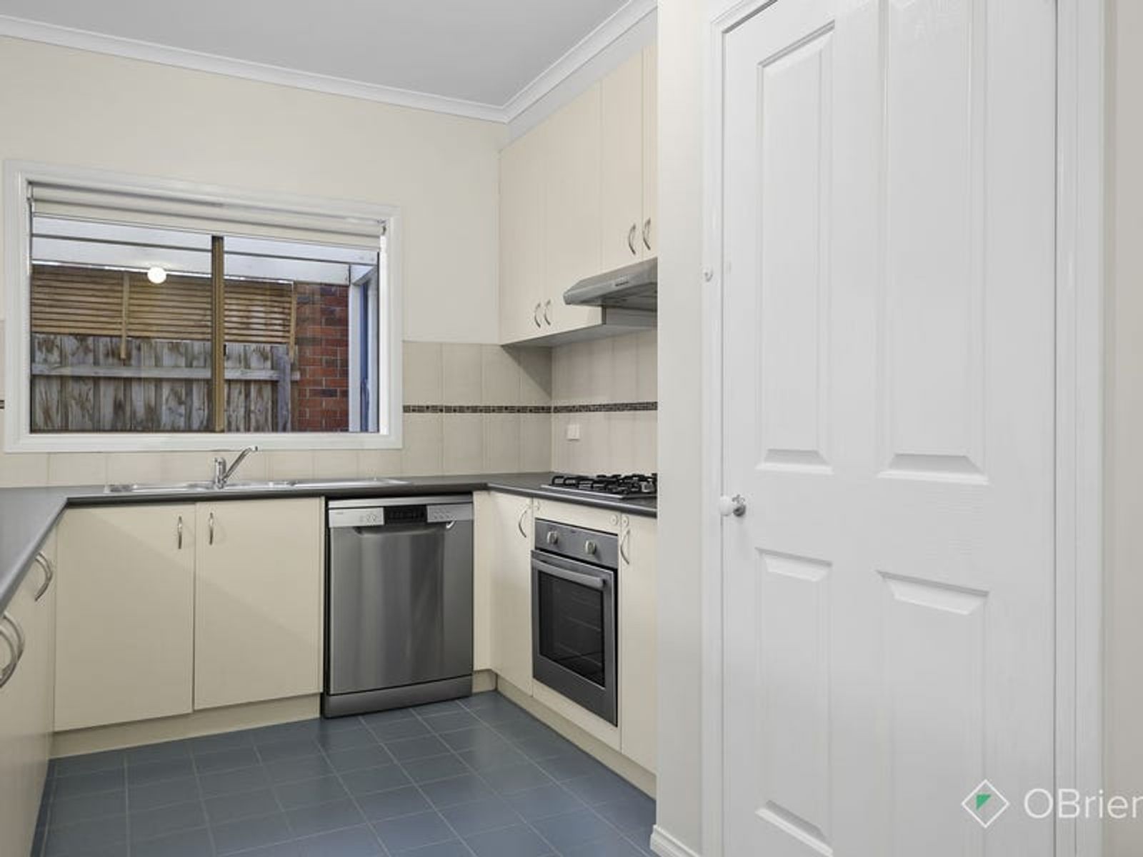 3 Kammich Court, Endeavour Hills, VIC 3802, Endeavour Hills - Thumbnail 3