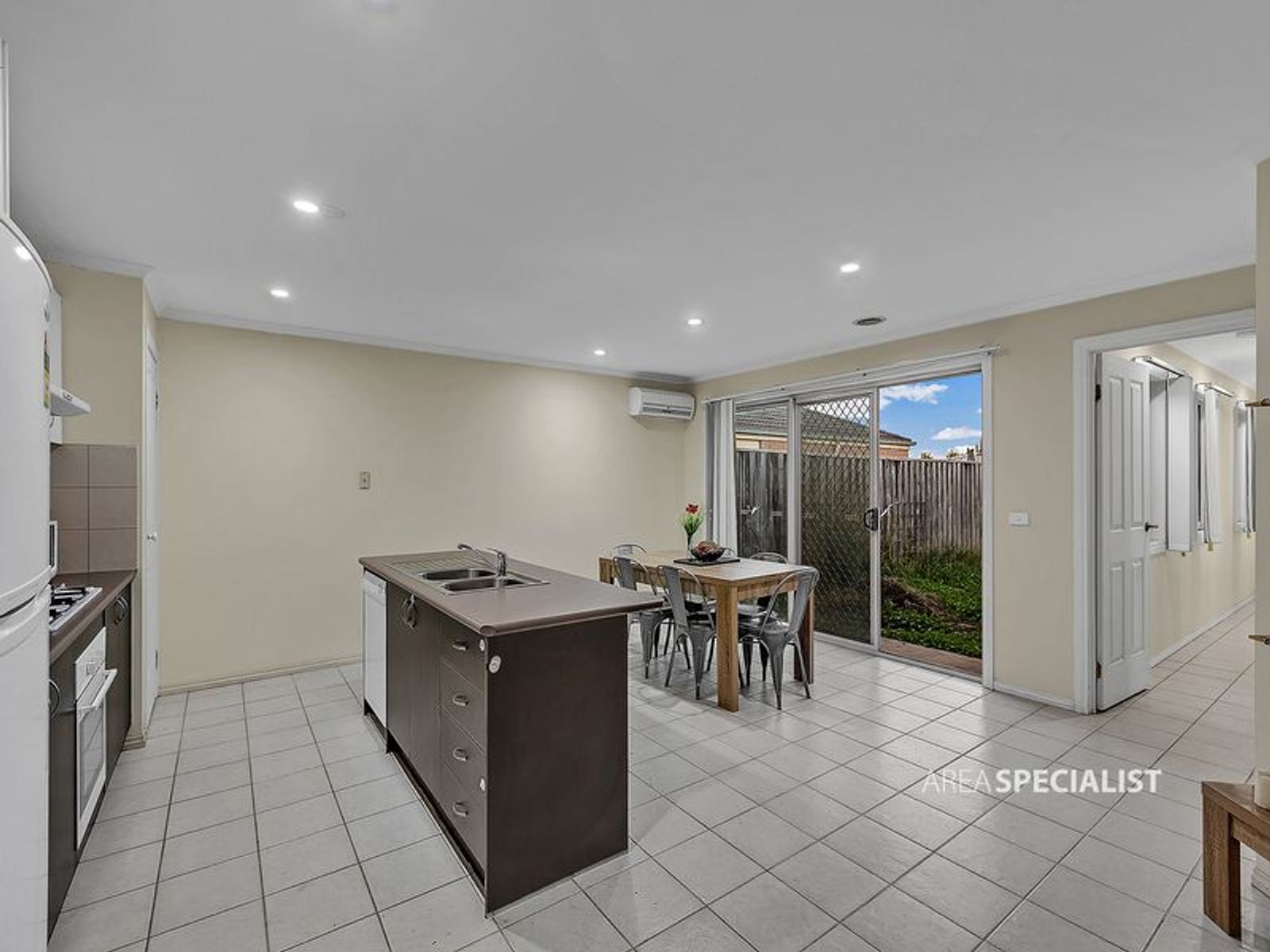 41 Honey Myrtle Way, Cranbourne, VIC 3977, Cranbourne - Thumbnail 5