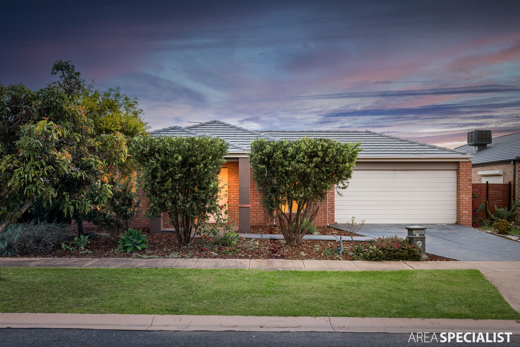 22 Snowsill Circuit, Point Cook, VIC 3030, Point Cook - Thumbnail 2