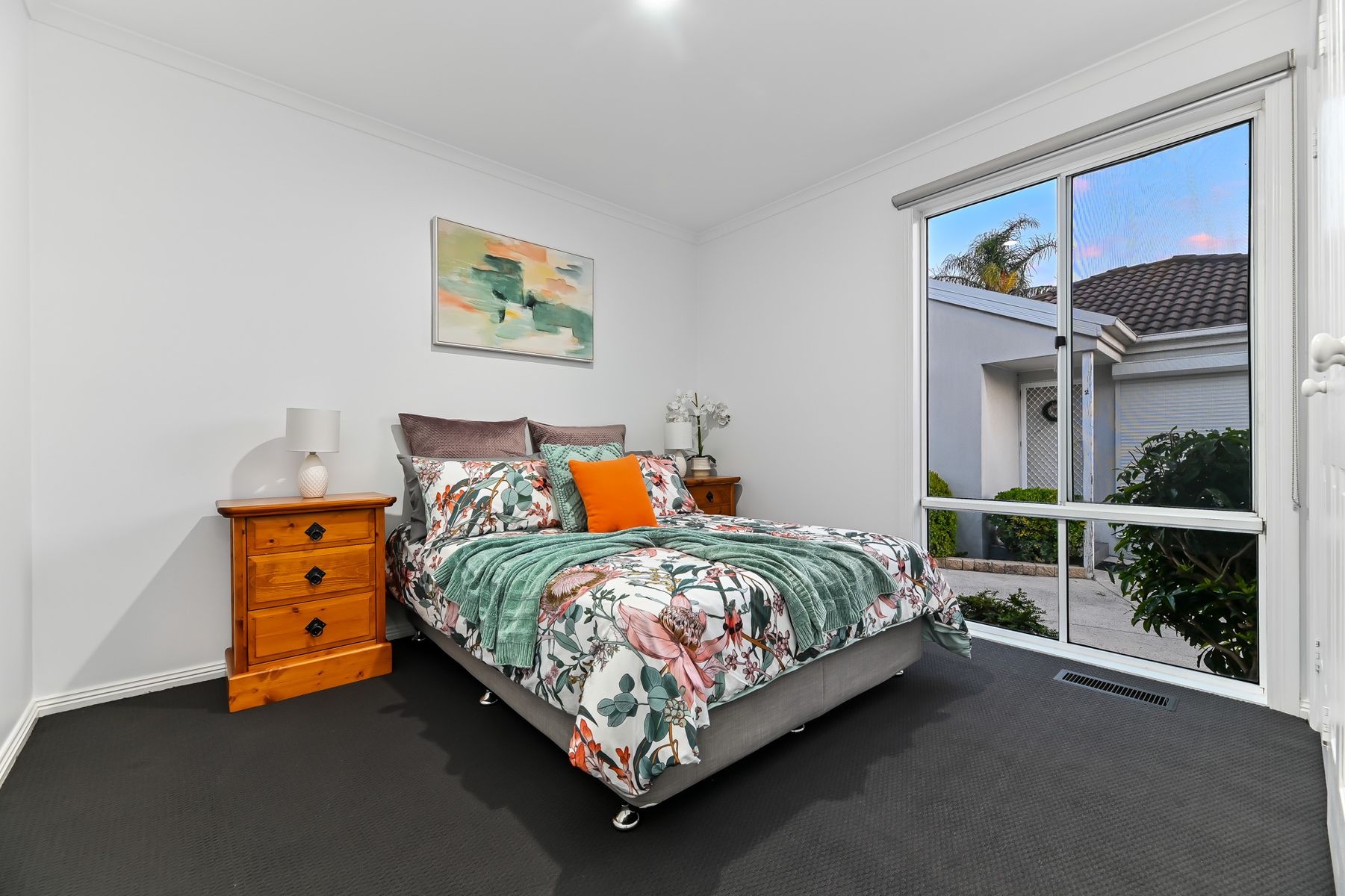 4 14 Bowmore Road   Web 7
