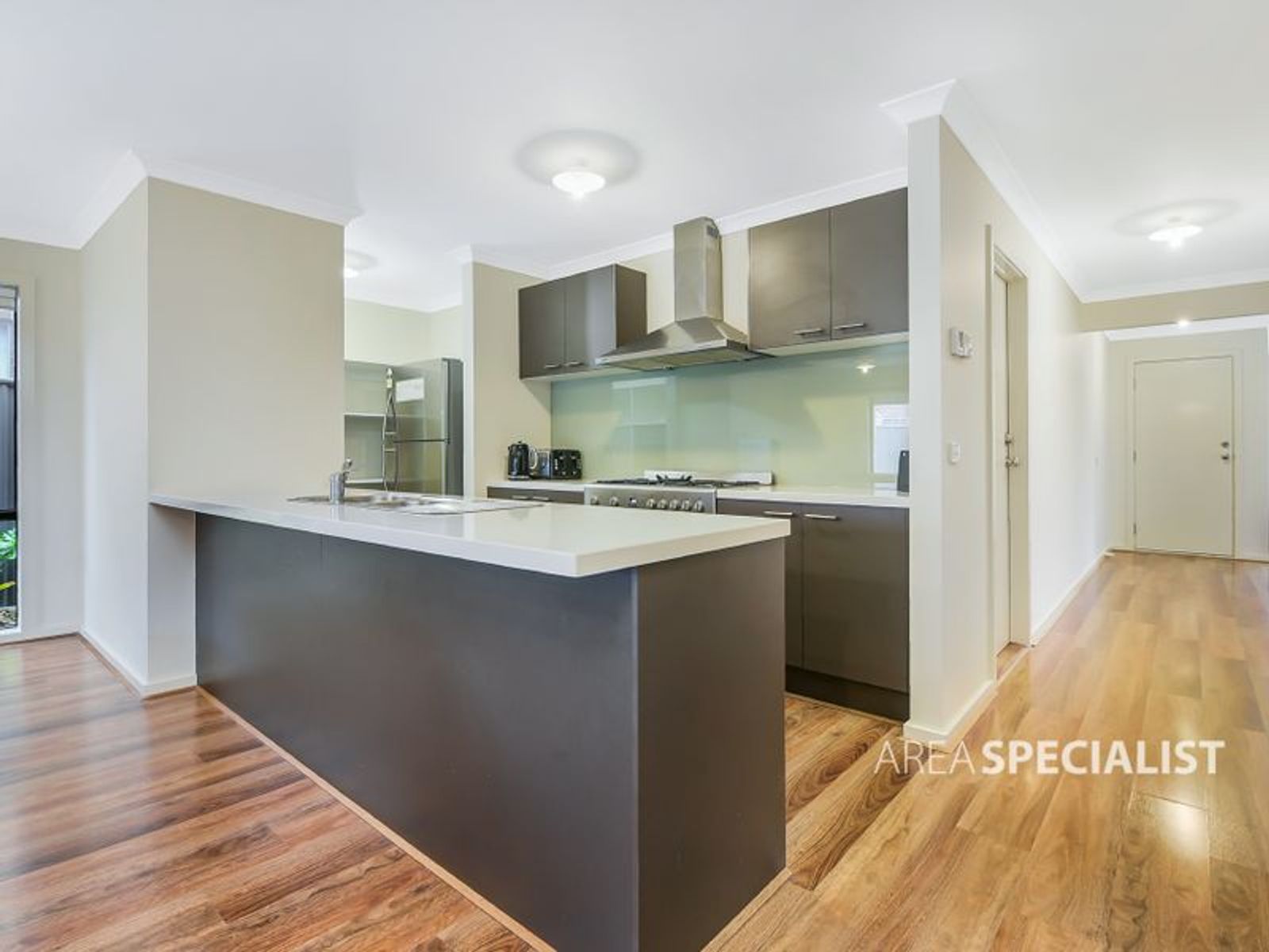13 Zeus Avenue, Cranbourne West, VIC 3977, Cranbourne West - Thumbnail 2