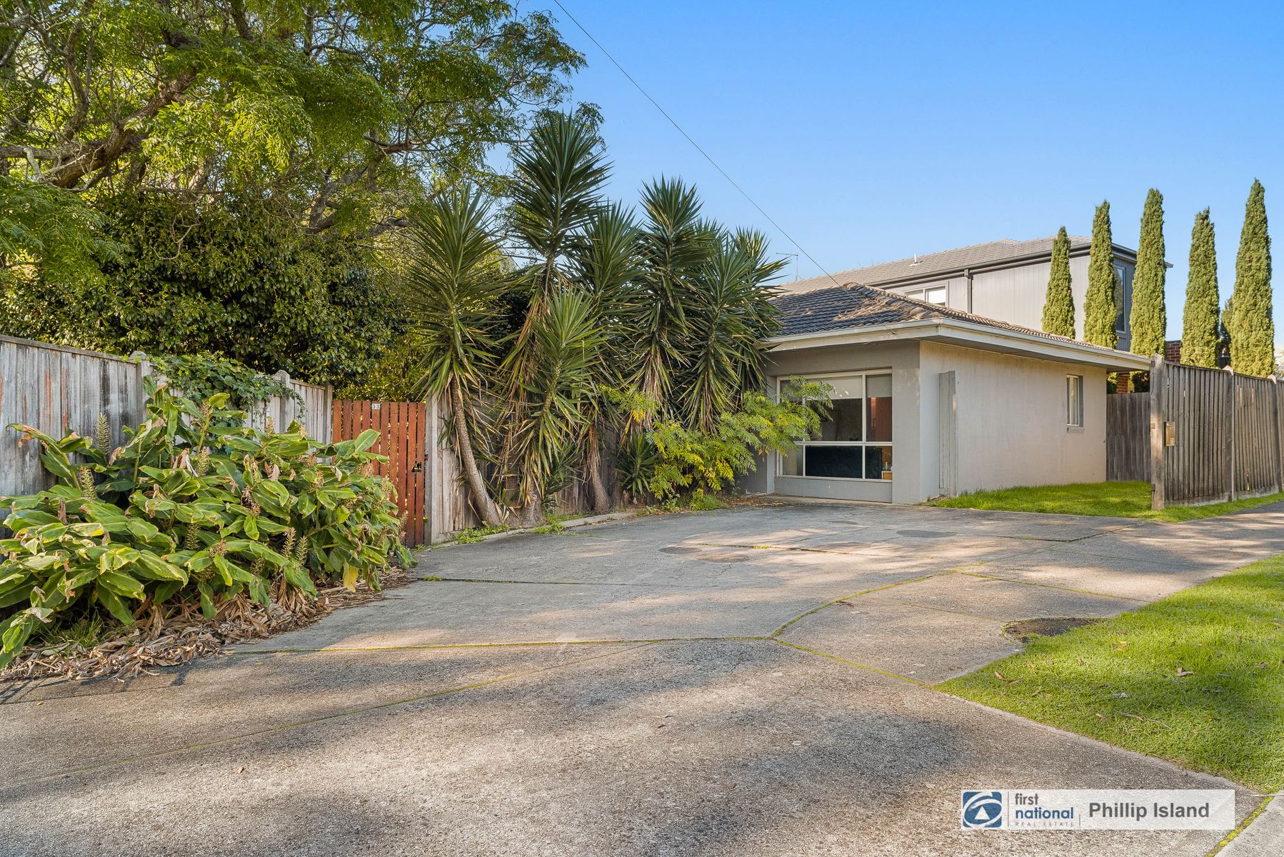 33 Church Street, Cowes VIC 3922, Cowes - Image 1
