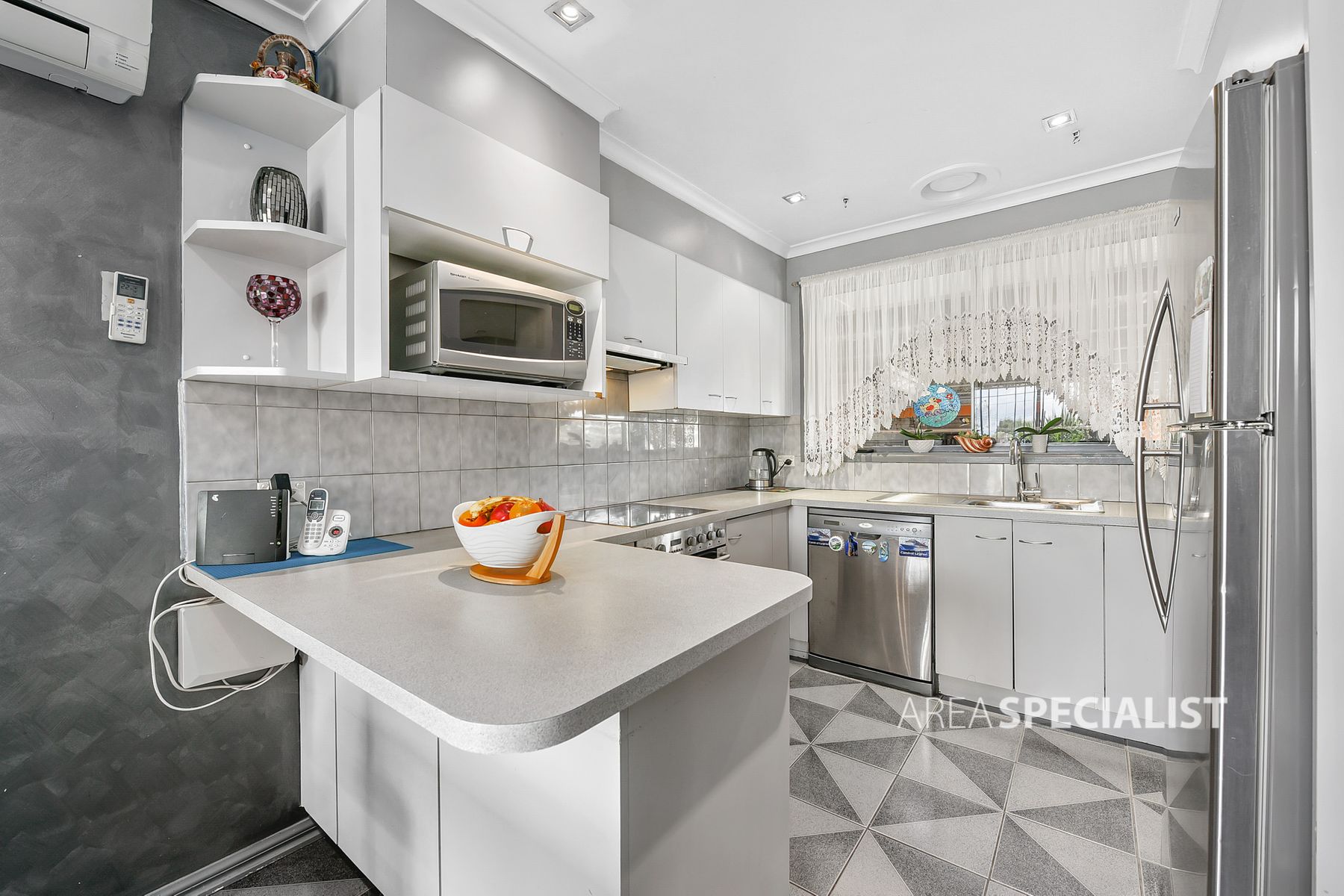 12 Maroubra Avenue, Noble Park, VIC 3174, Noble Park - Thumbnail 4