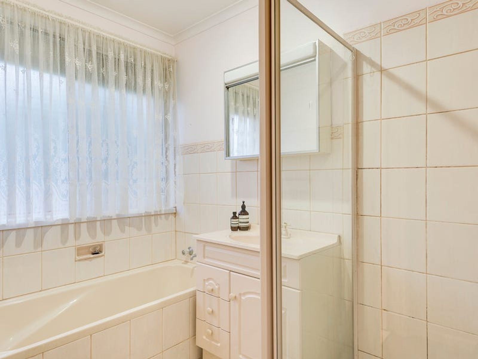 2 Sorbus Close, Endeavour Hills, VIC 3802, Endeavour Hills - Thumbnail 5