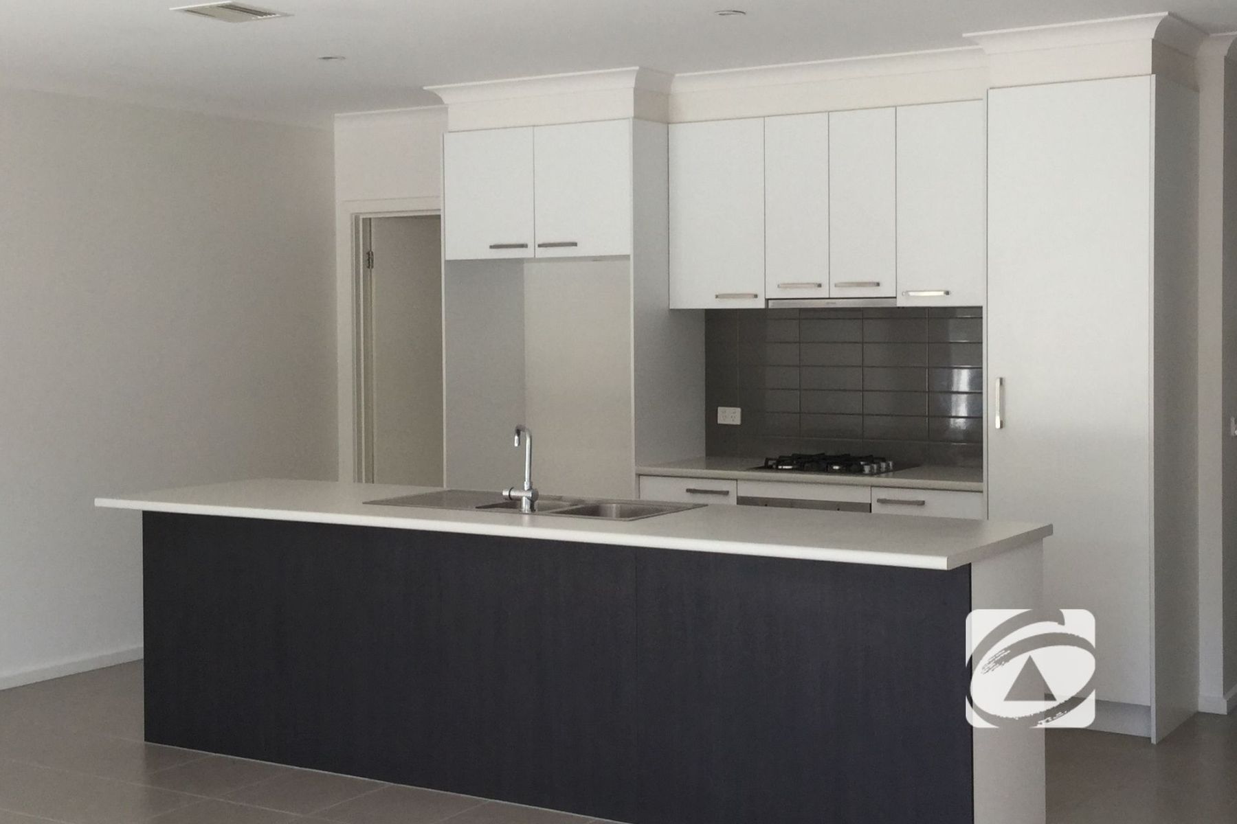 24/23 Atlantic Drive, Pakenham VIC 3810, Pakenham - Thumbnail 2