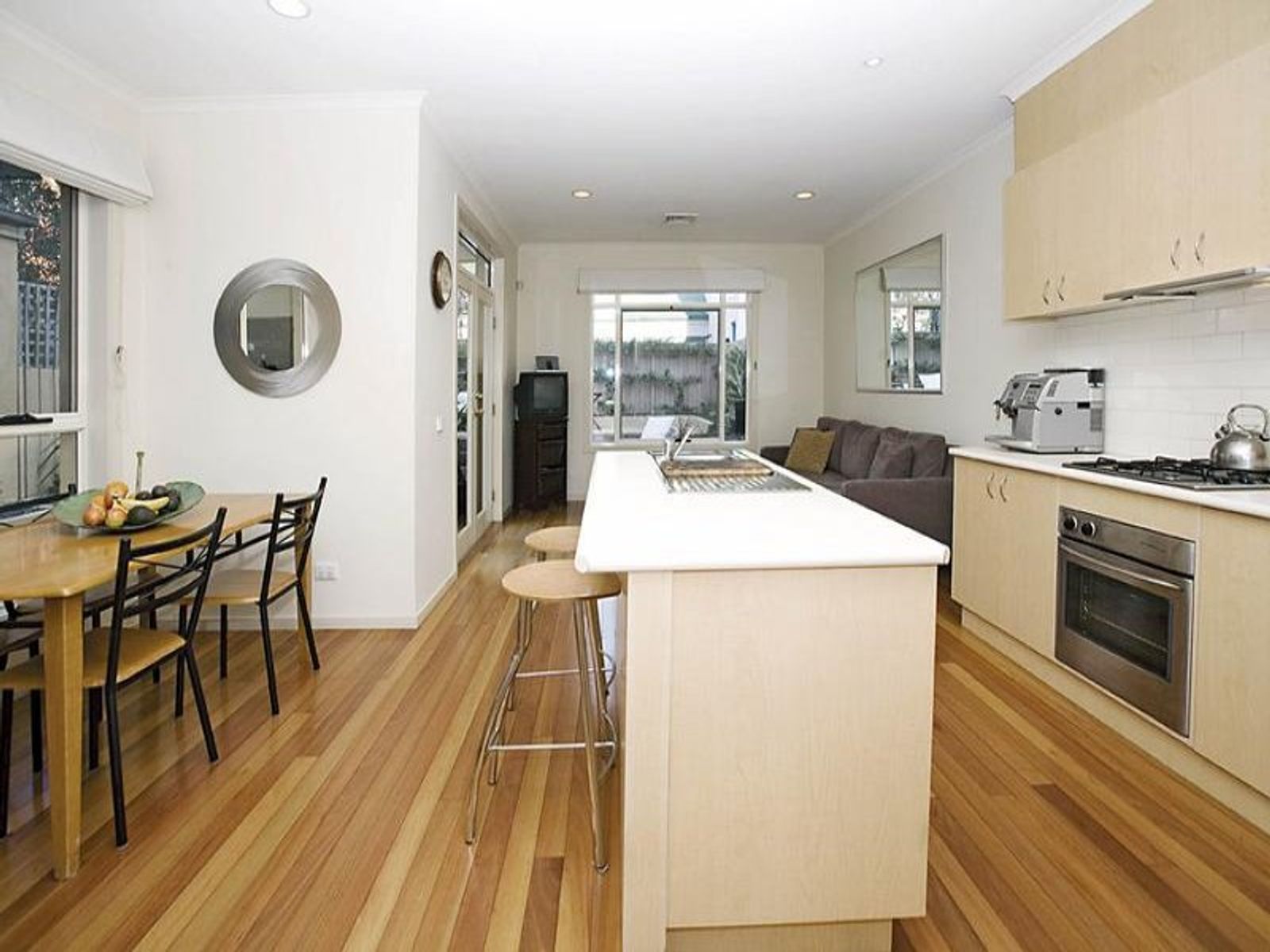 99 Westbourne Road, Kensington - Thumbnail 4