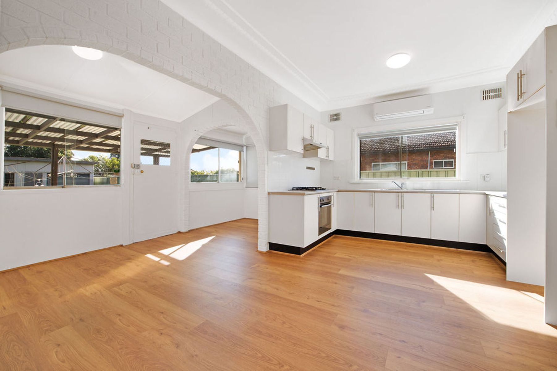 8 Picnic Point Road, Panania NSW 2213, Panania - Thumbnail 2