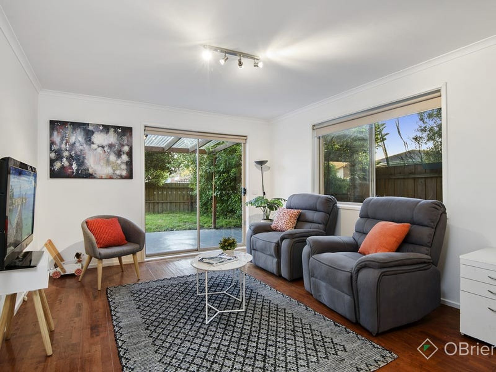 10 Armiston Court, Endeavour Hills, VIC 3802, Endeavour Hills - Thumbnail 5