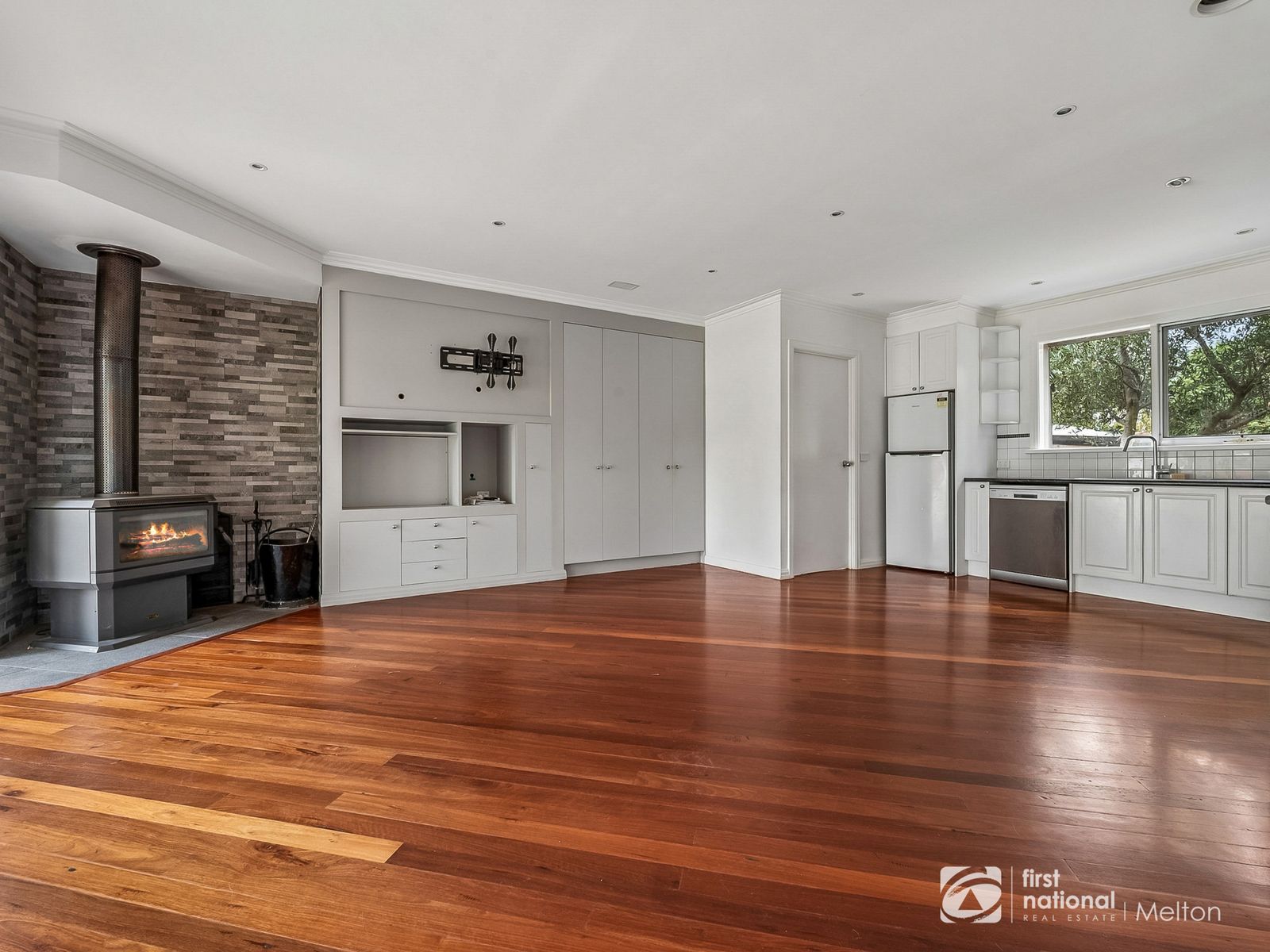 3 Dorset Place, Melton West VIC 3337, Melton West - Thumbnail 3