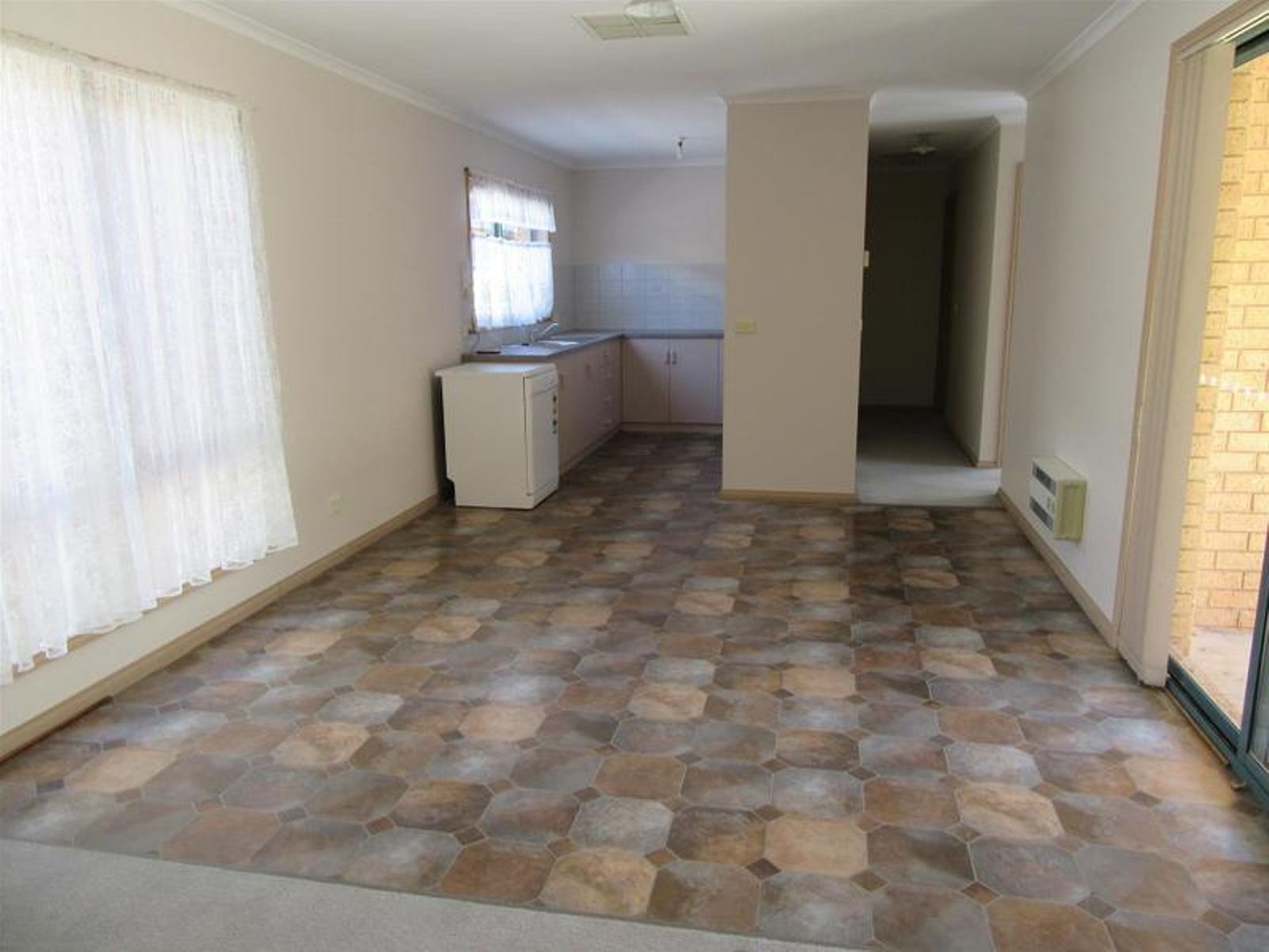 363 Walnut Avenue, Mildura - Thumbnail 4