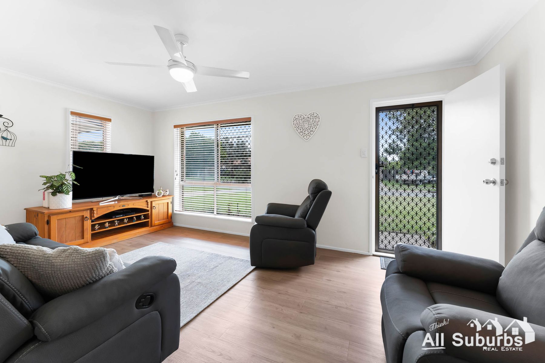 57 Evergreen Avenue, Loganlea QLD 4131, Loganlea - Thumbnail 6