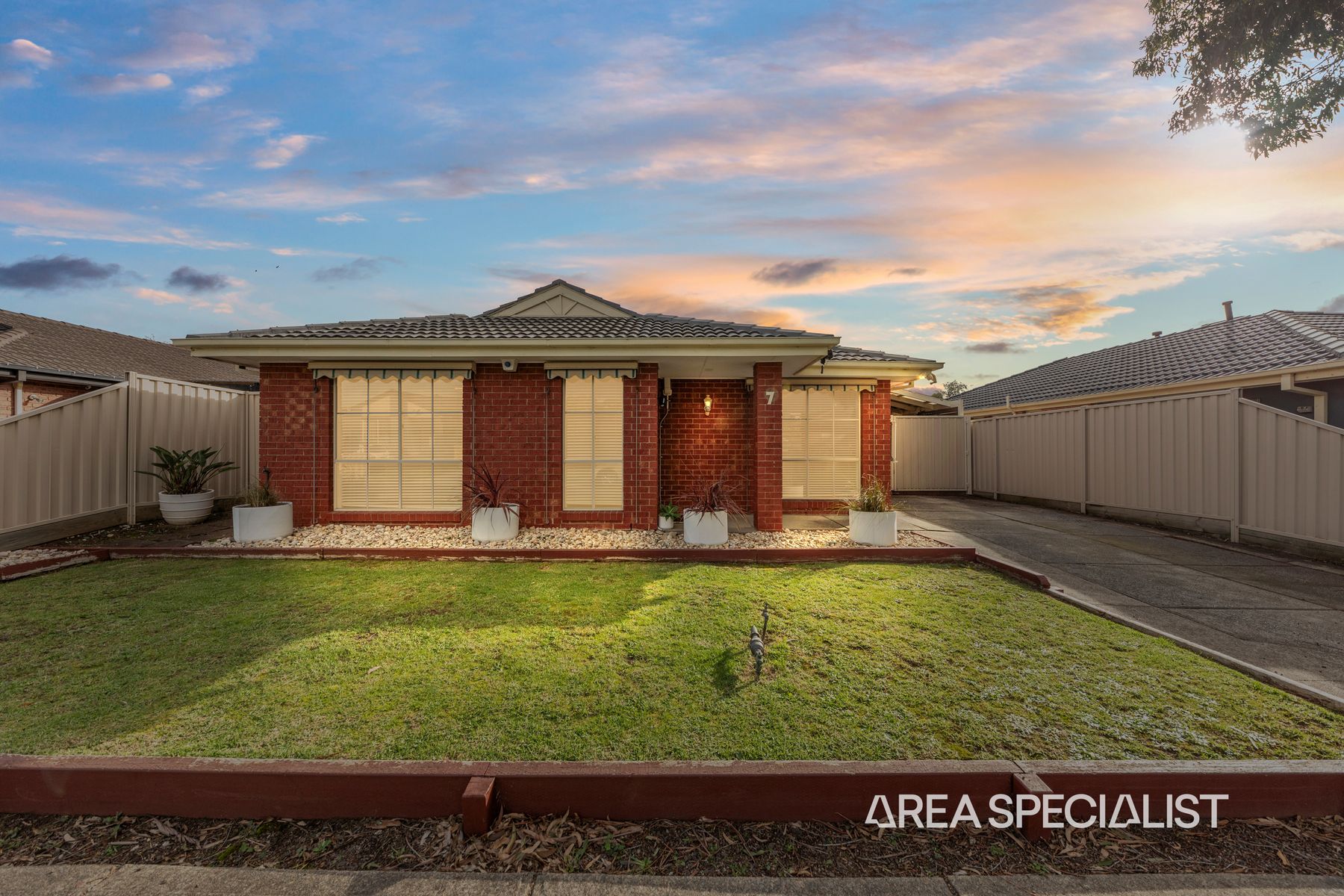 7 Celebration Court, Cranbourne West, Cranbourne West - Thumbnail 3