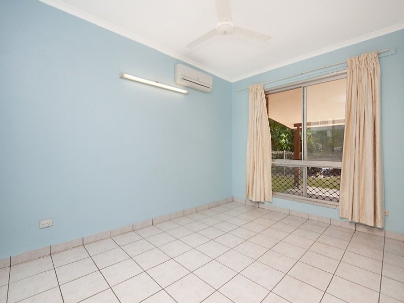 8 Radge Court, Malak NT 0812, Malak - Thumbnail 2