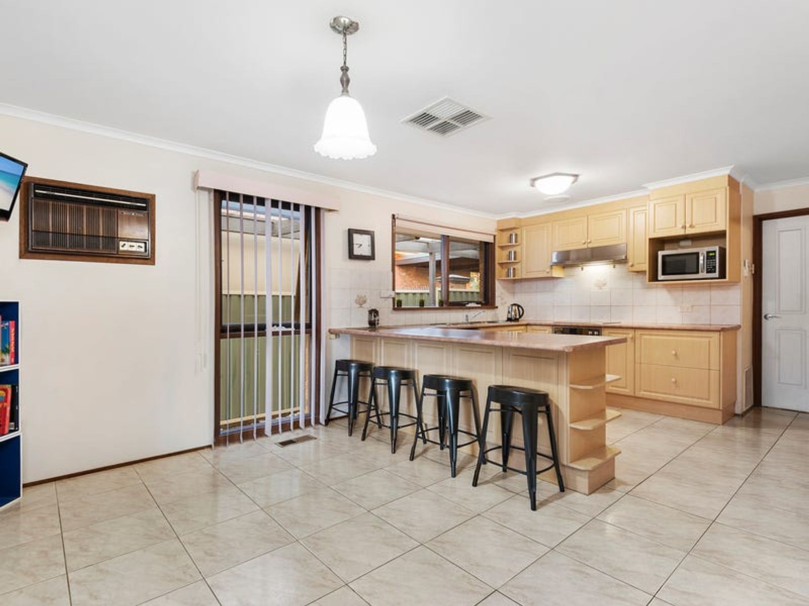 10 Quirk Court, Endeavour Hills, VIC 3802, Endeavour Hills - Thumbnail 2