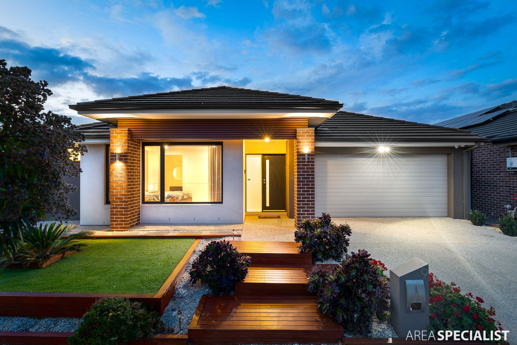 9 Larapinta Entrance, Werribee, VIC 3030, Werribee - Thumbnail 2