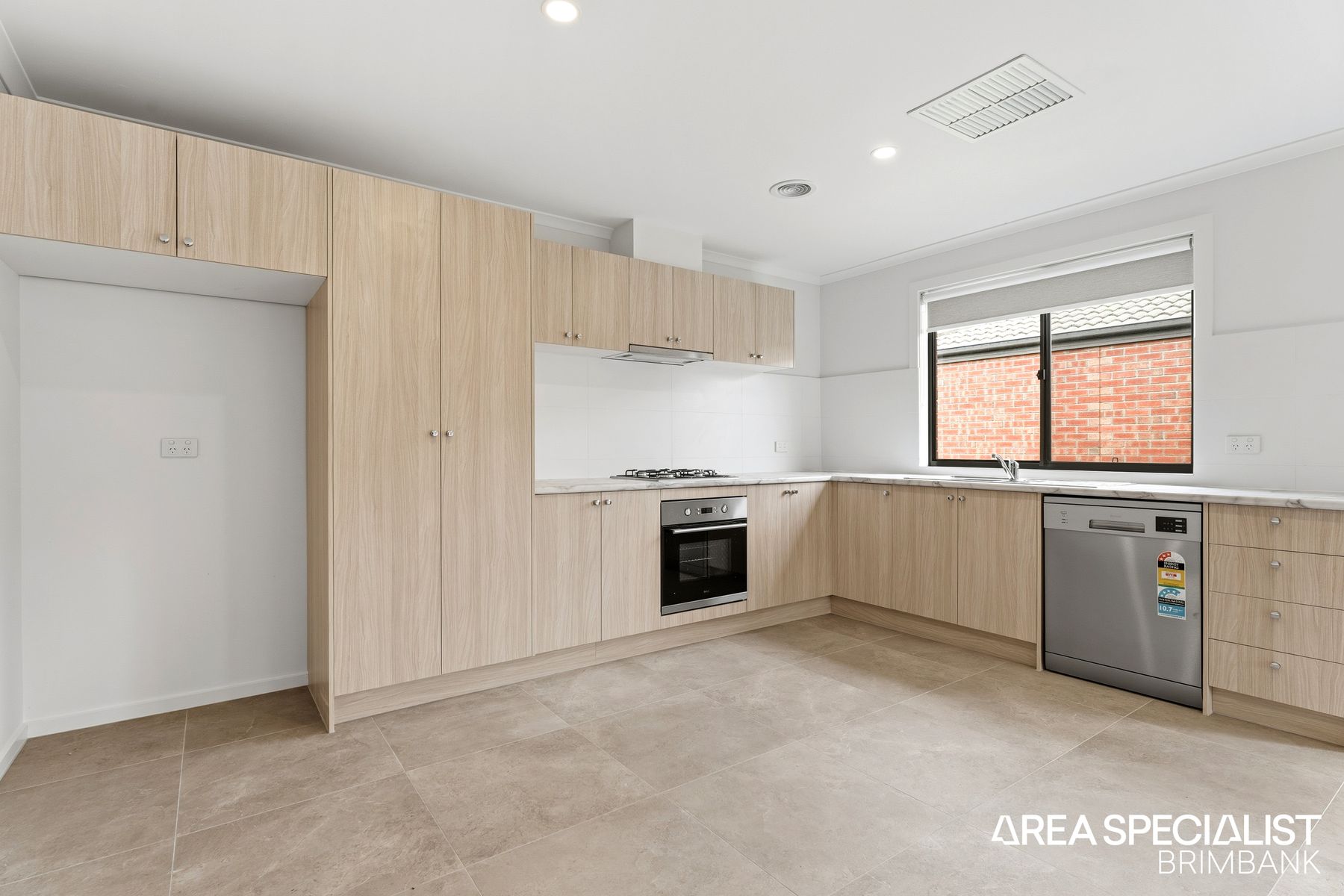 19 Edmondshaw Drive, Deer Park, VIC 3023, Deer Park - Thumbnail 2