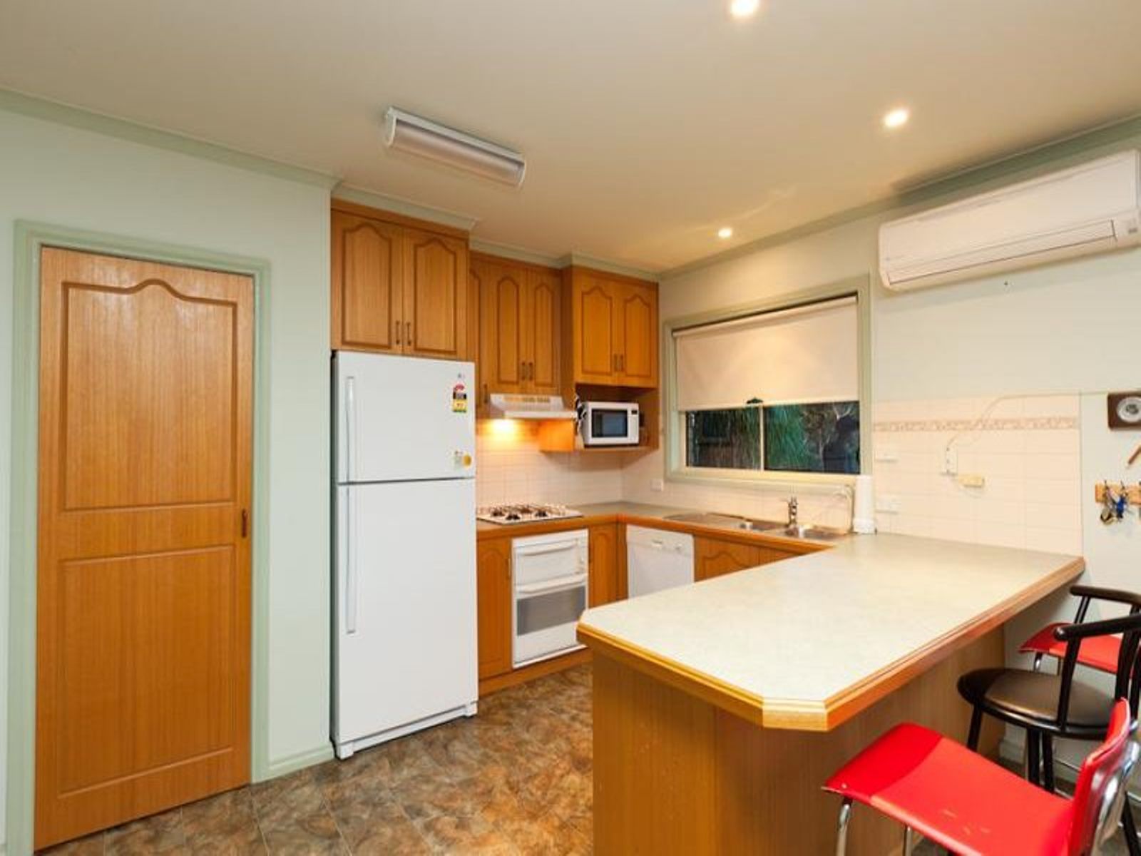 12 Regina Avenue, Cabarita - Thumbnail 2
