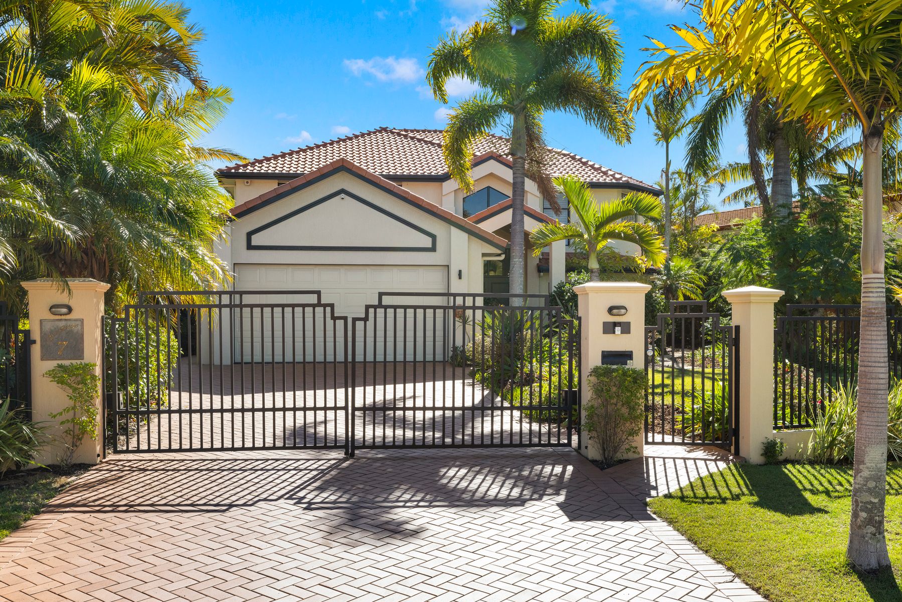 7 Plymouth Court, Raby Bay QLD 4163, Raby Bay - Thumbnail 2
