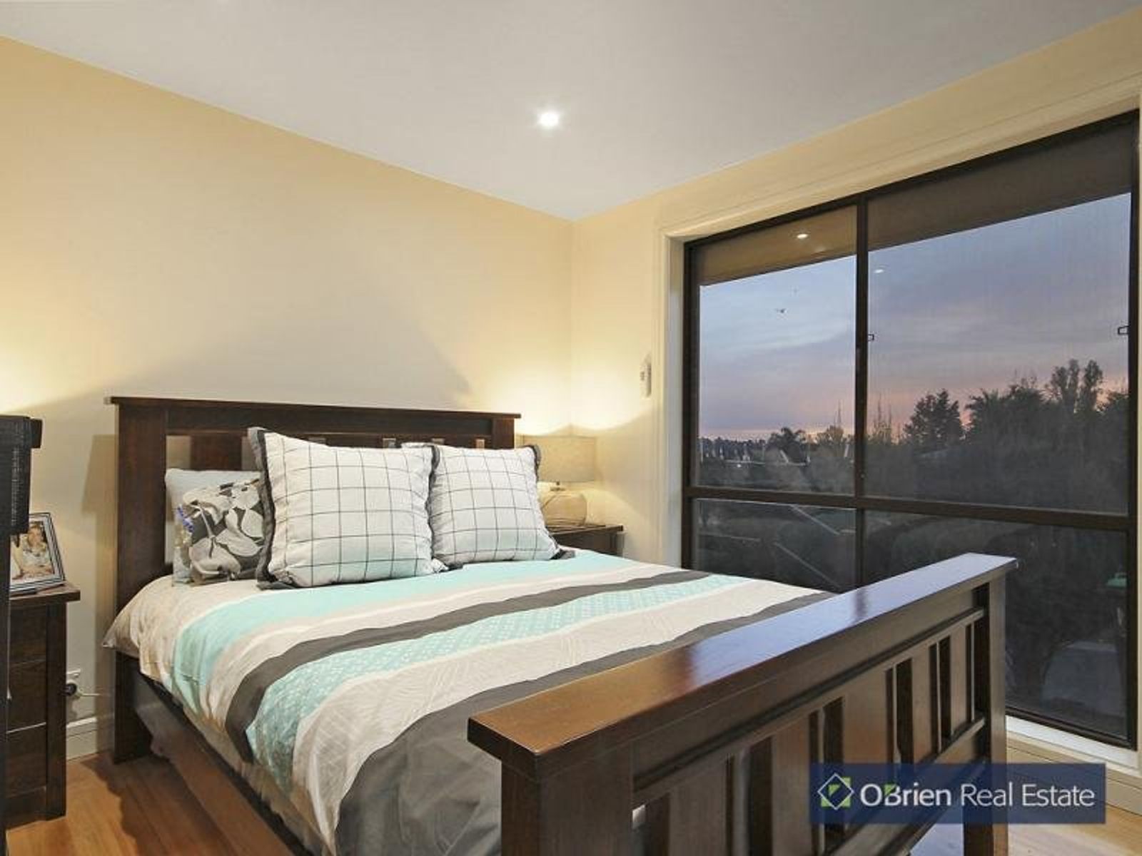 14 Peebles Street, Endeavour Hills, VIC 3802, Endeavour Hills - Thumbnail 4