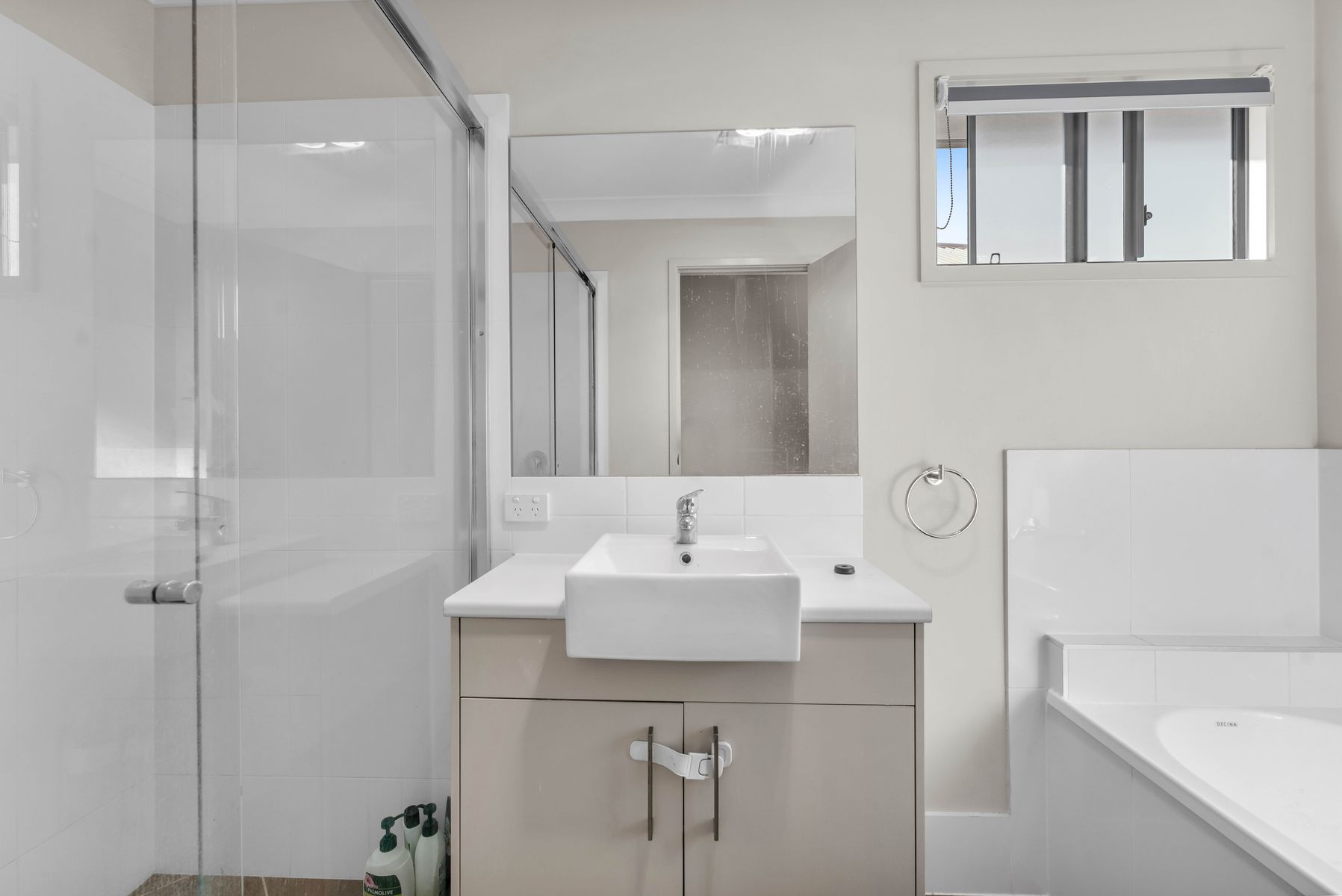 8 Seidler Street, Logan Reserve QLD 4133, Logan Reserve - Thumbnail 3