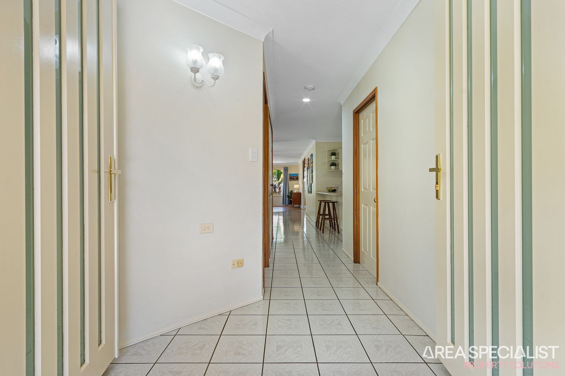 11 Johnathon Close, Jacobs Well, QLD 4208, Jacobs Well - Thumbnail 5