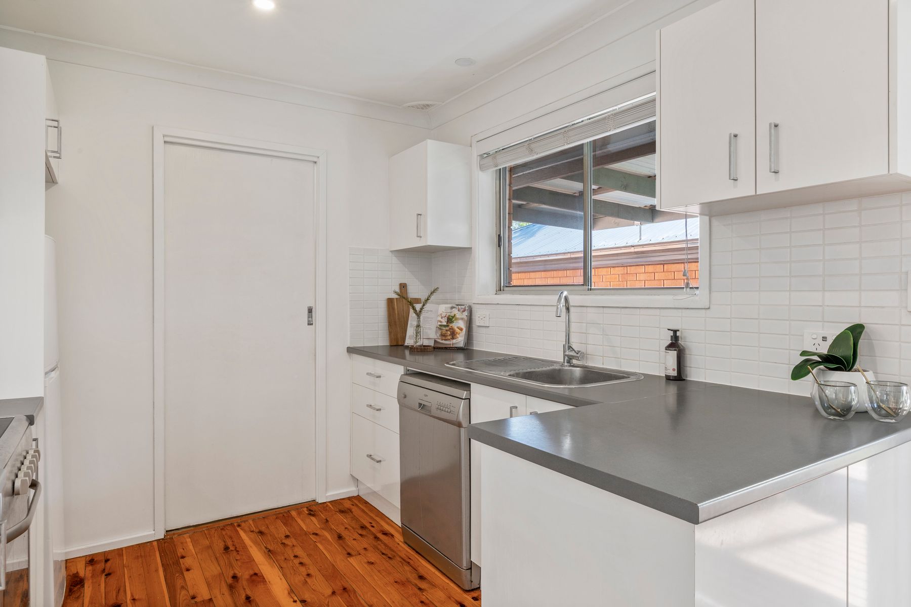 2 Robyn Avenue, South Penrith, NSW 2750, South Penrith - Thumbnail 6