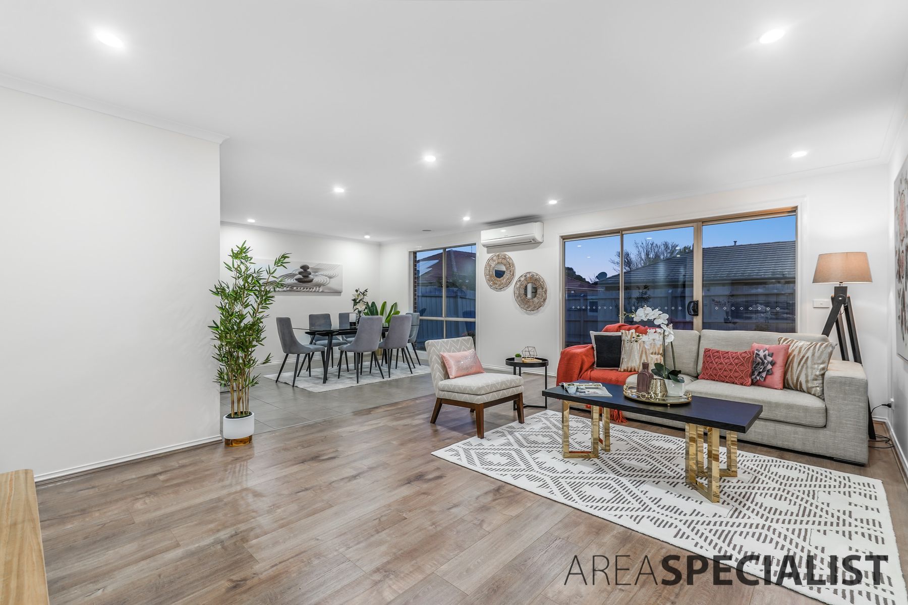 27 Ebony Street, Cranbourne, VIC 3977, Cranbourne - Thumbnail 3