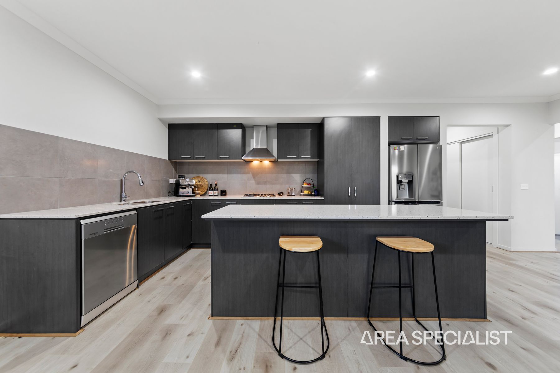230 Princes Highway, Beaconsfield, Beaconsfield - Thumbnail 2