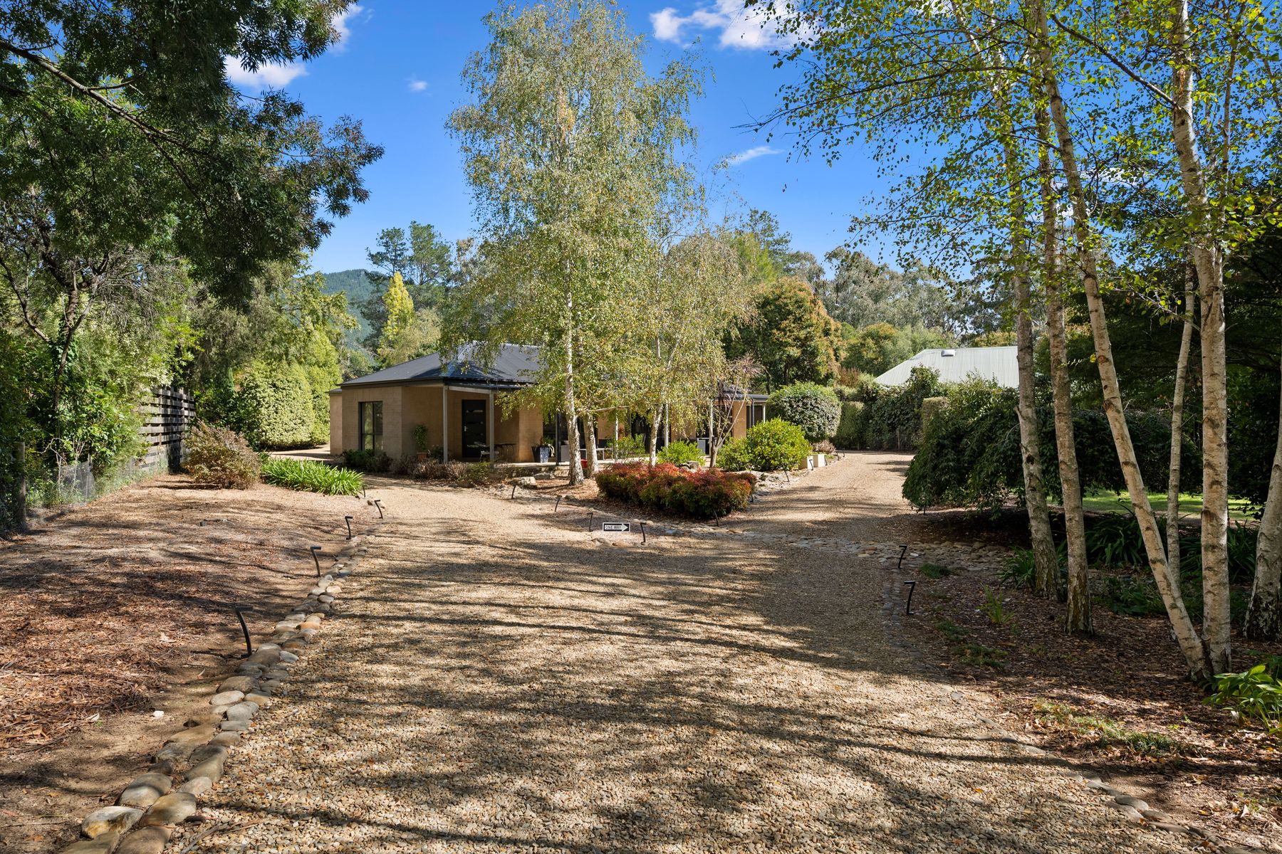 25 Ashwood Avenue, Bright VIC 3741, Bright - Image 1