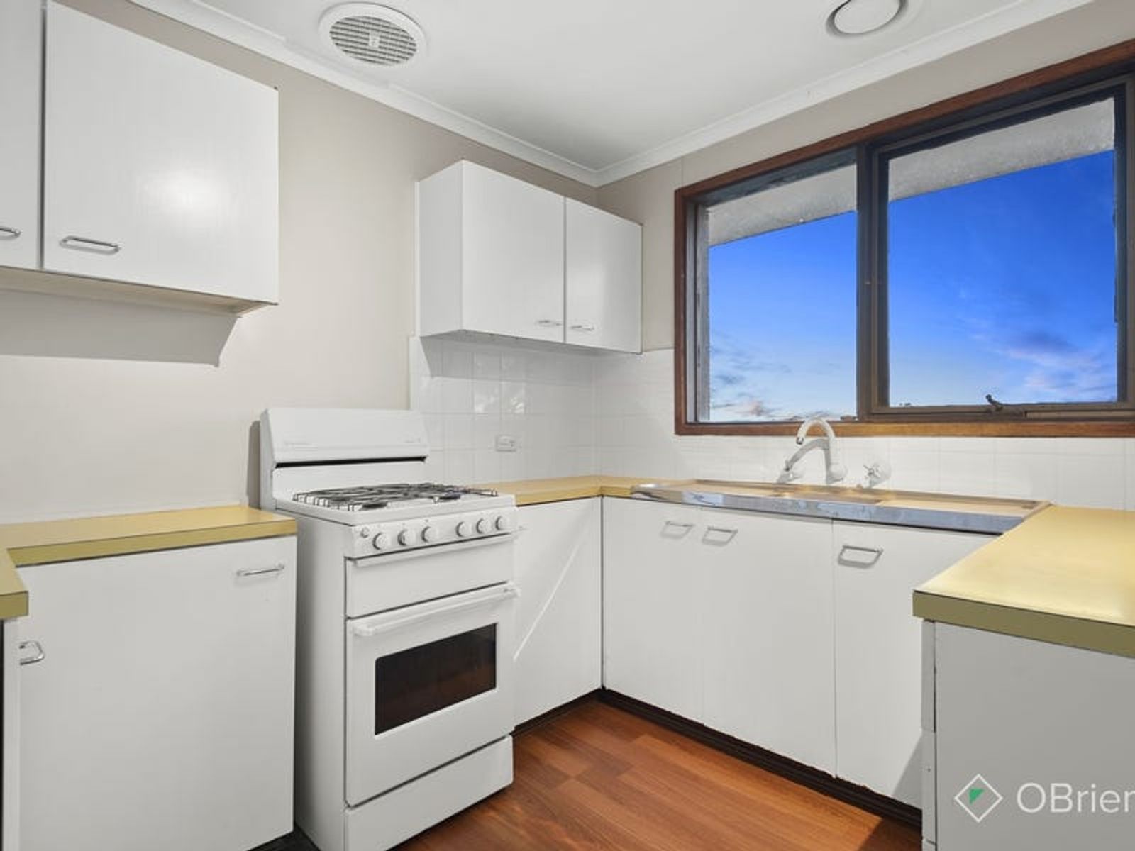 1 Monteith Crescent, Endeavour Hills, VIC 3802, Endeavour Hills - Thumbnail 4