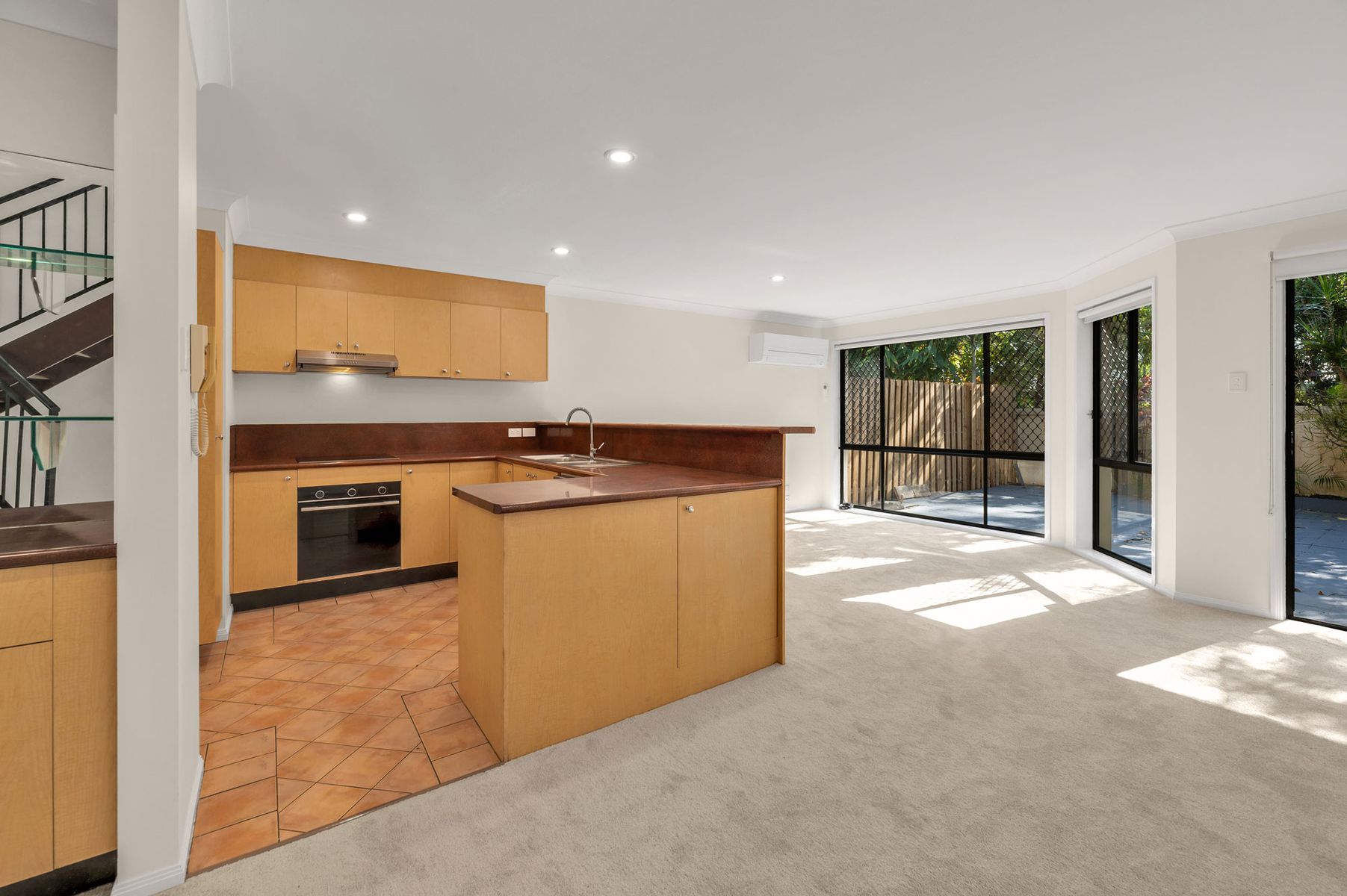 3/96-98 Slatyer Avenue, Bundall, Bundall - Thumbnail 7
