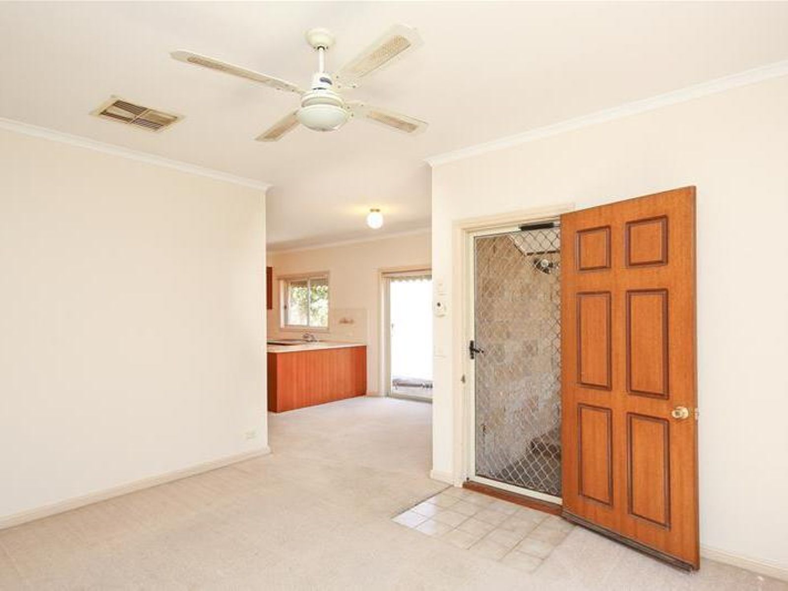 2/231 Twelfth Street, Mildura - Thumbnail 3