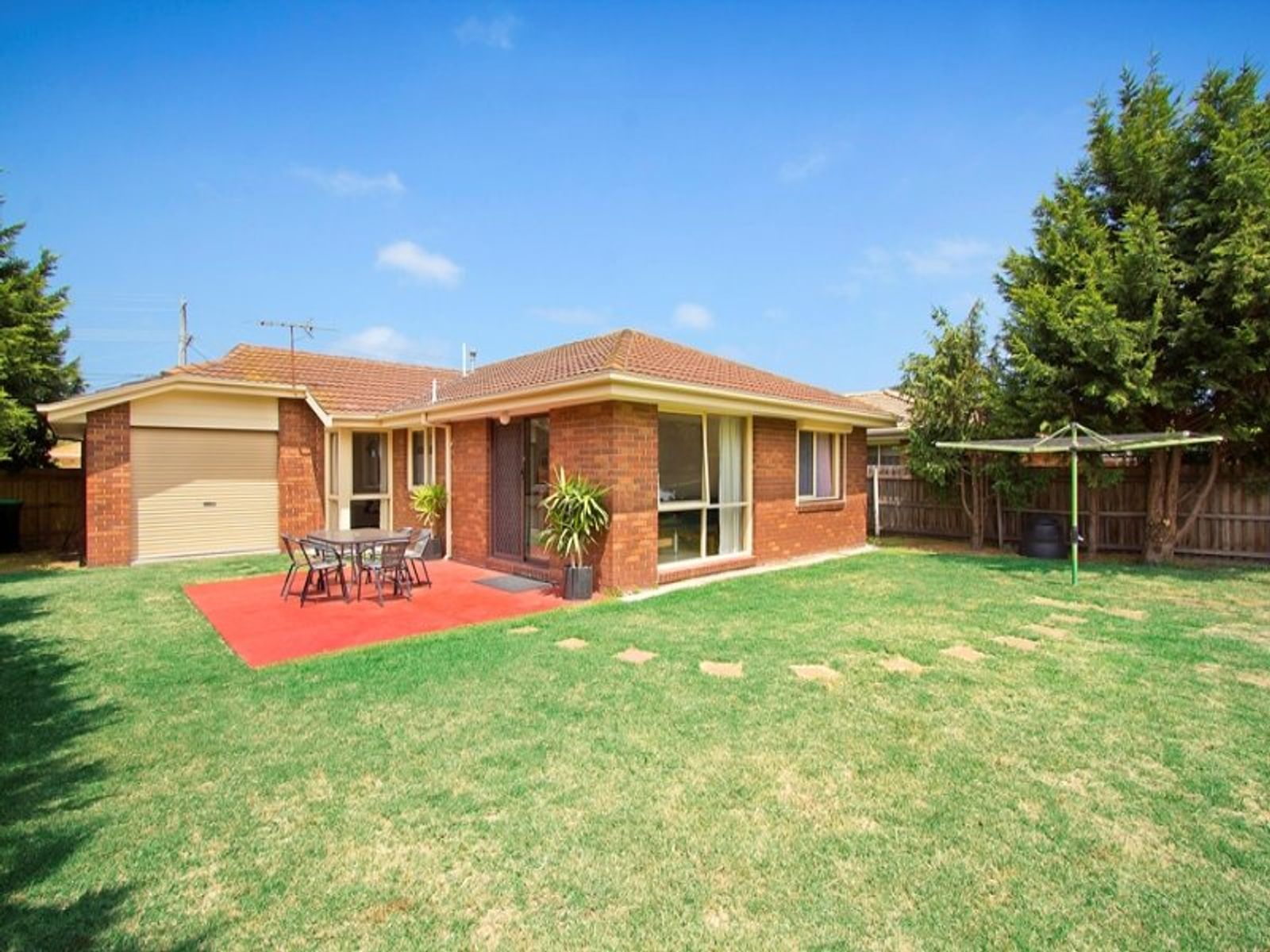 32 Sutherland Avenue, Aspendale Gardens, VIC 3195, Aspendale Gardens - Thumbnail 2