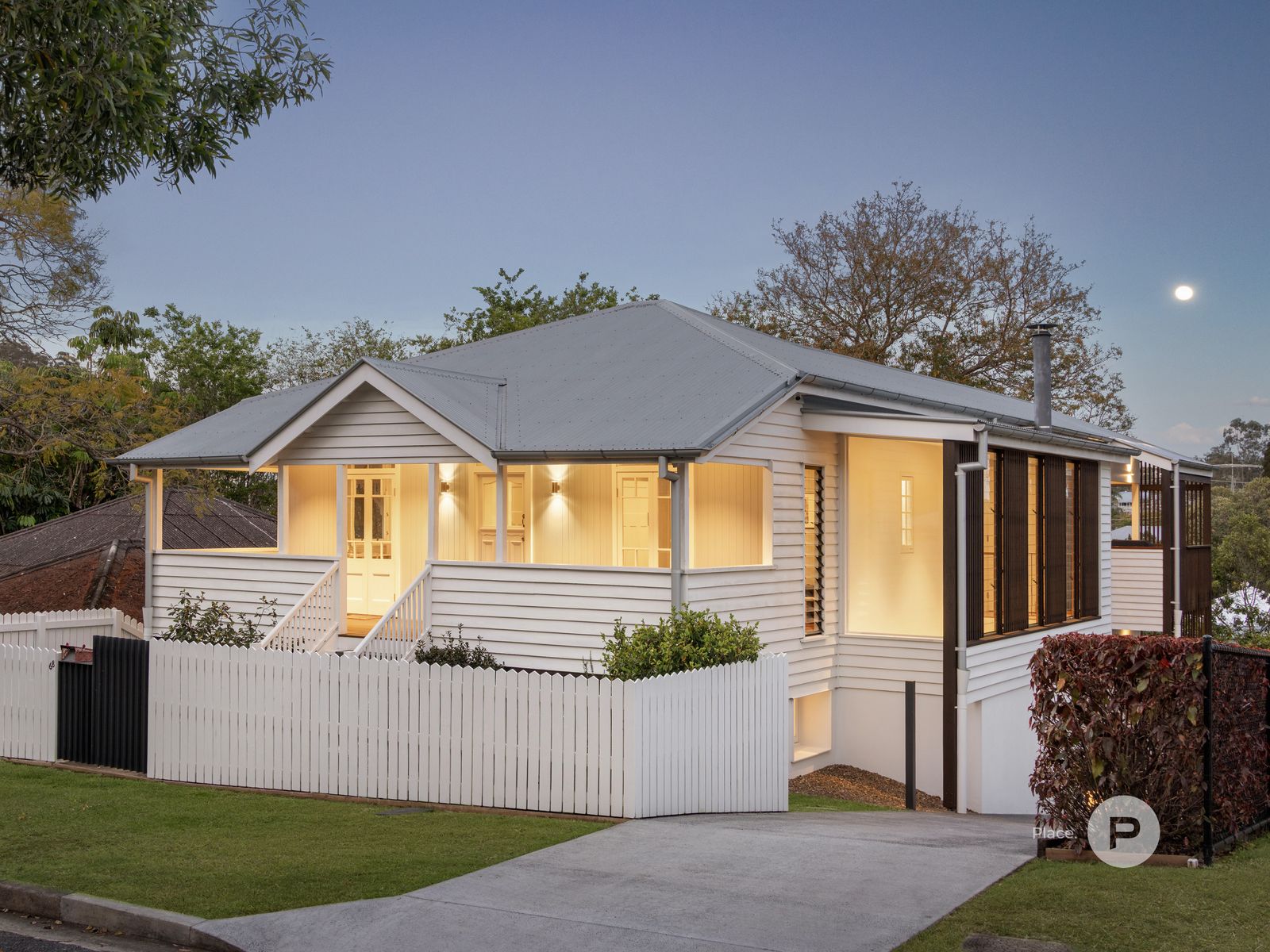 68 Sixth Avenue, Bardon - Image 1