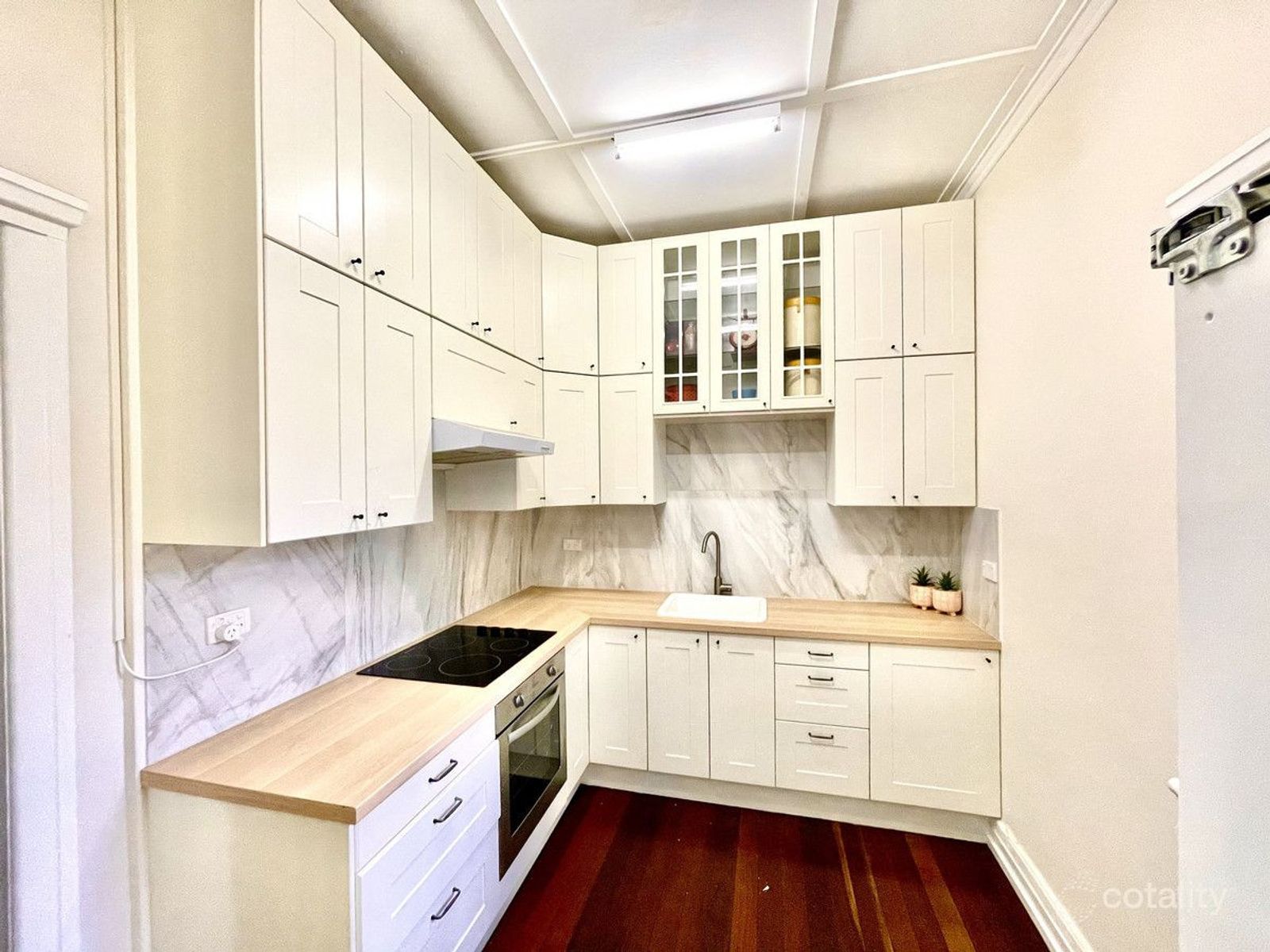 2/250 Kingsford Smith Drive, Hamilton QLD 4007, Hamilton - Thumbnail 2