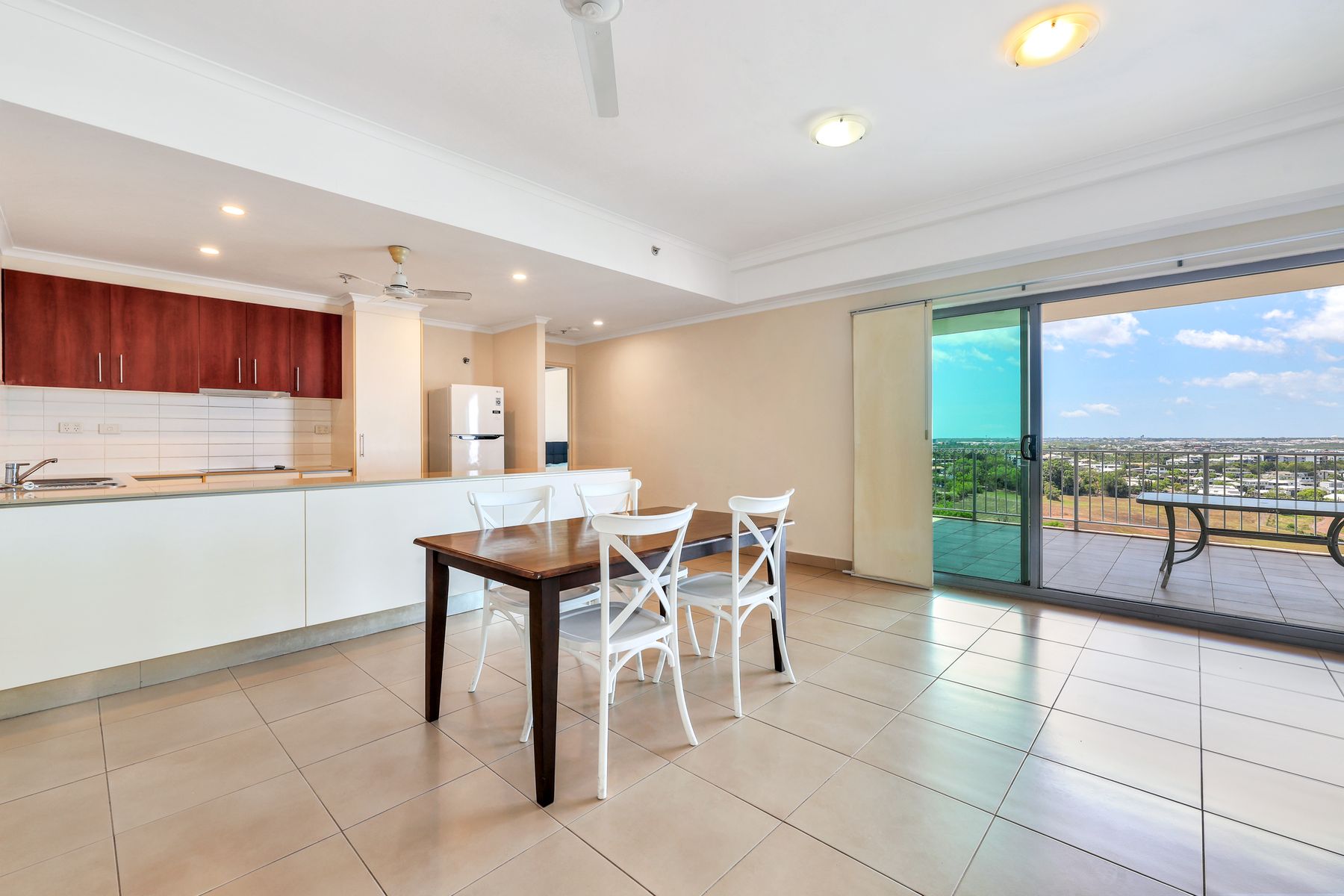 40/96 Woods Street, Darwin City NT 0800, Darwin City - Thumbnail 2