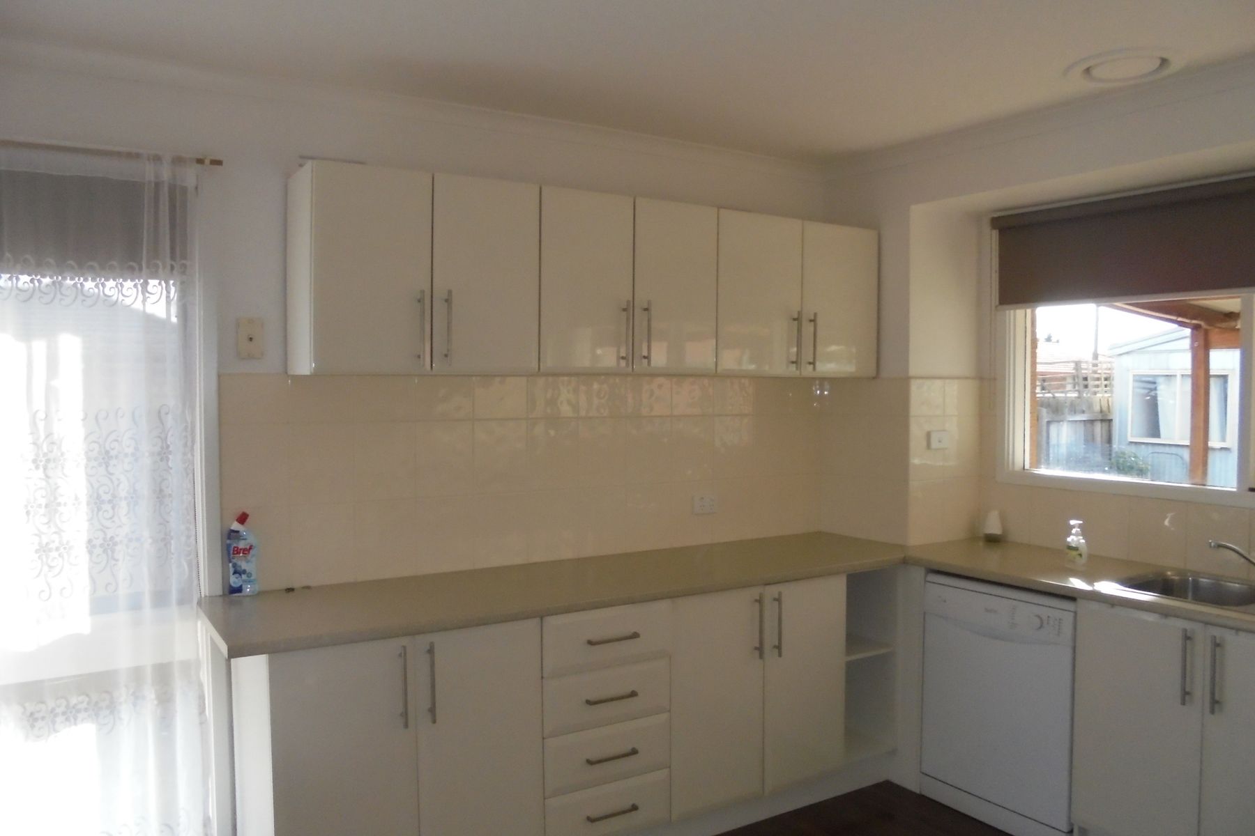 69 Child Street, Melton South VIC 3338, Melton South - Thumbnail 6