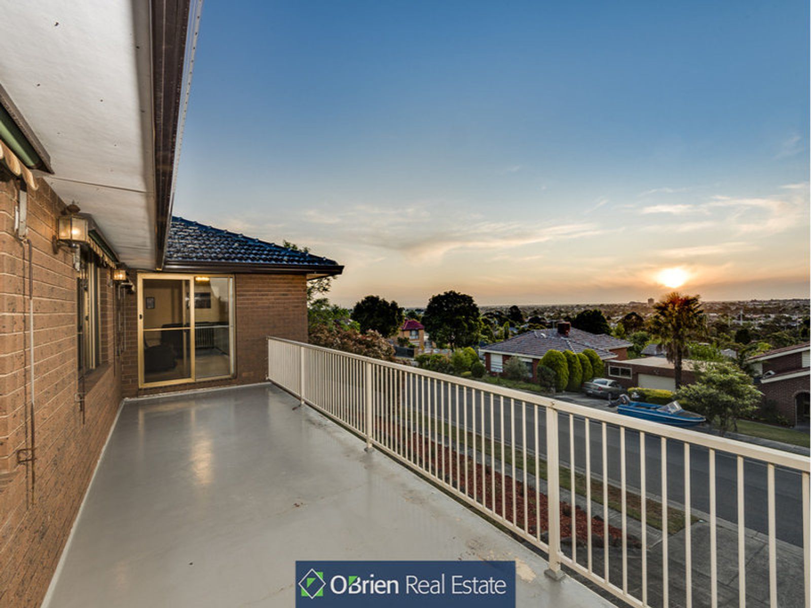 17 Harvey Place, Endeavour Hills, VIC 3802, Endeavour Hills - Thumbnail 2