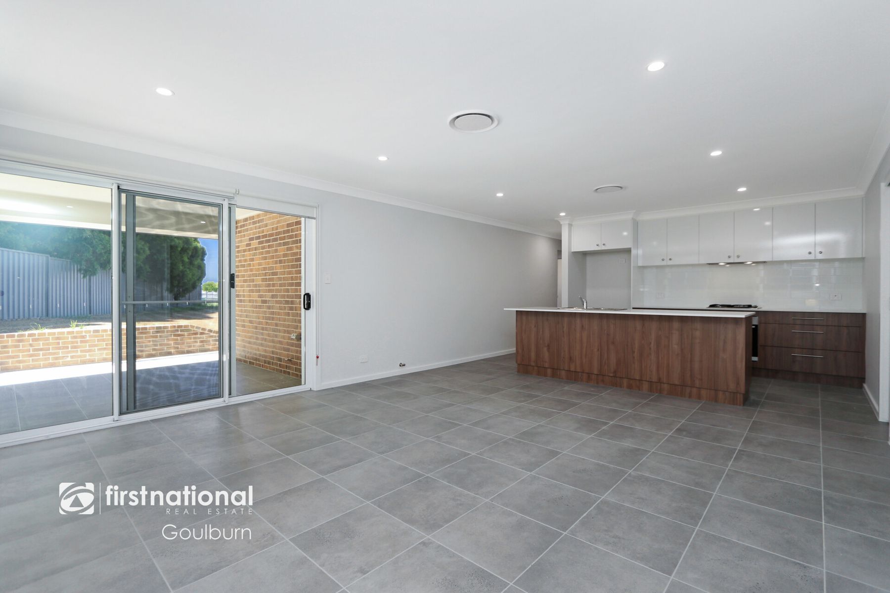 18 Poidevin Place, Goulburn NSW 2580, Goulburn - Thumbnail 2