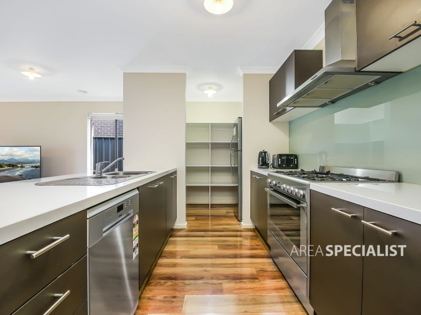 13 Zeus Avenue, Cranbourne West, VIC 3977, Cranbourne West - Thumbnail 3
