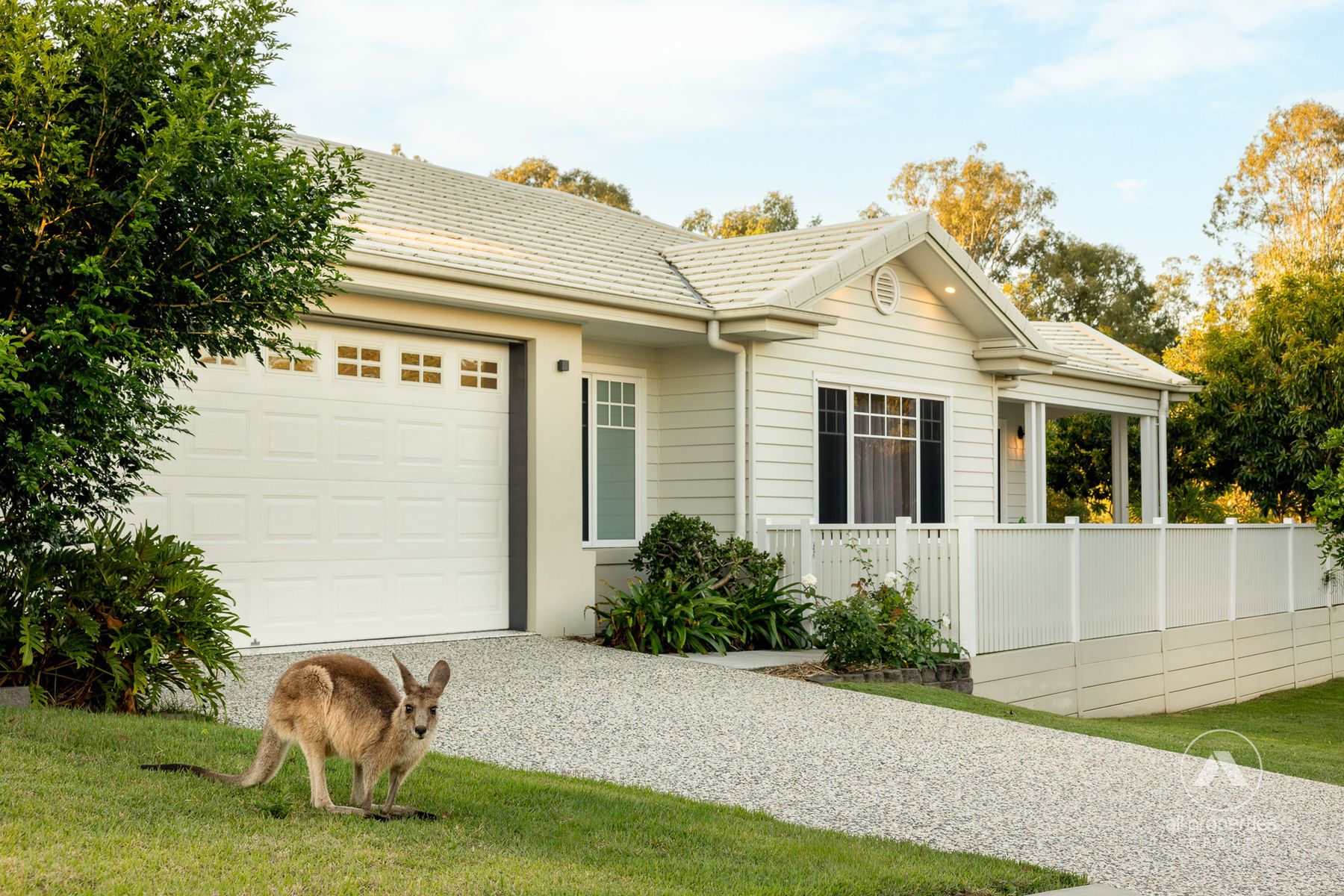 8 Abbeydale Road, Greenbank QLD 4124, Greenbank - Thumbnail 2