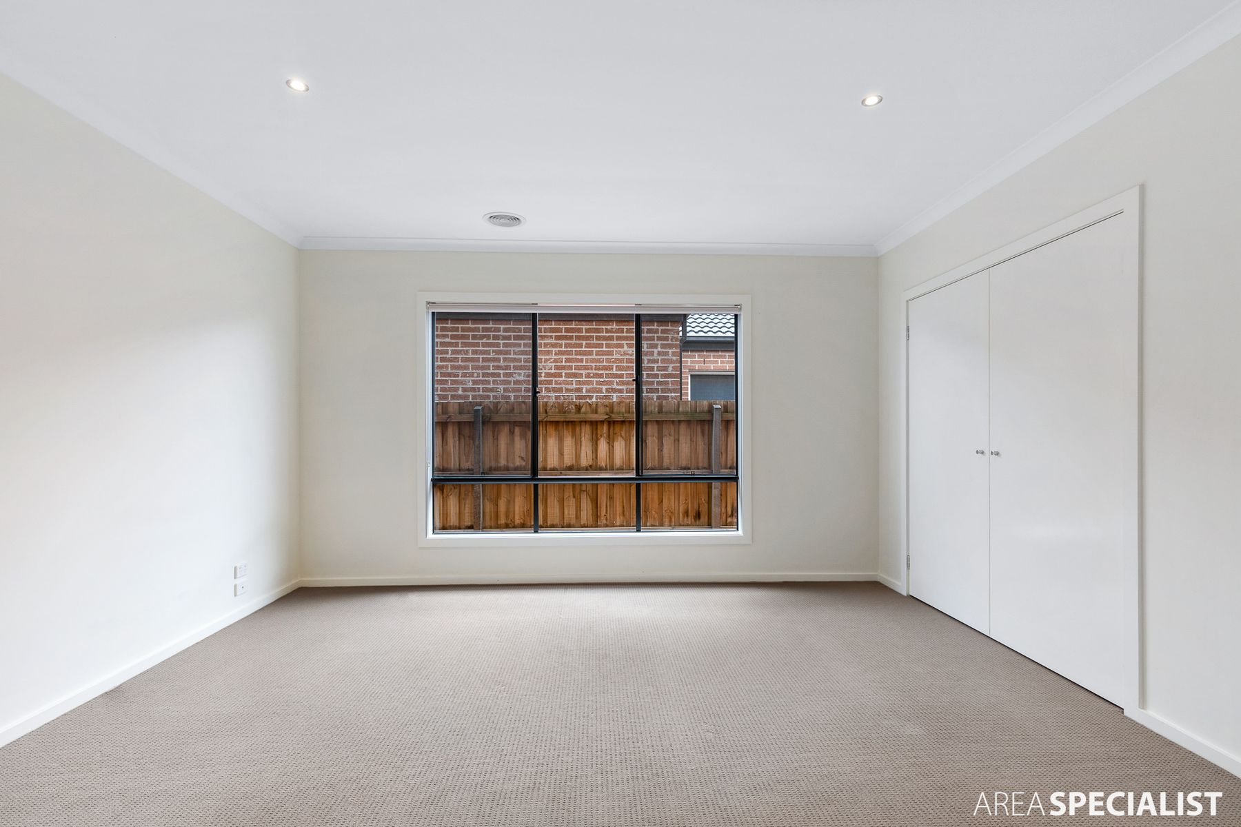 47 Pennsylvania Crescent, Point Cook, VIC 3030, Point Cook - Thumbnail 5