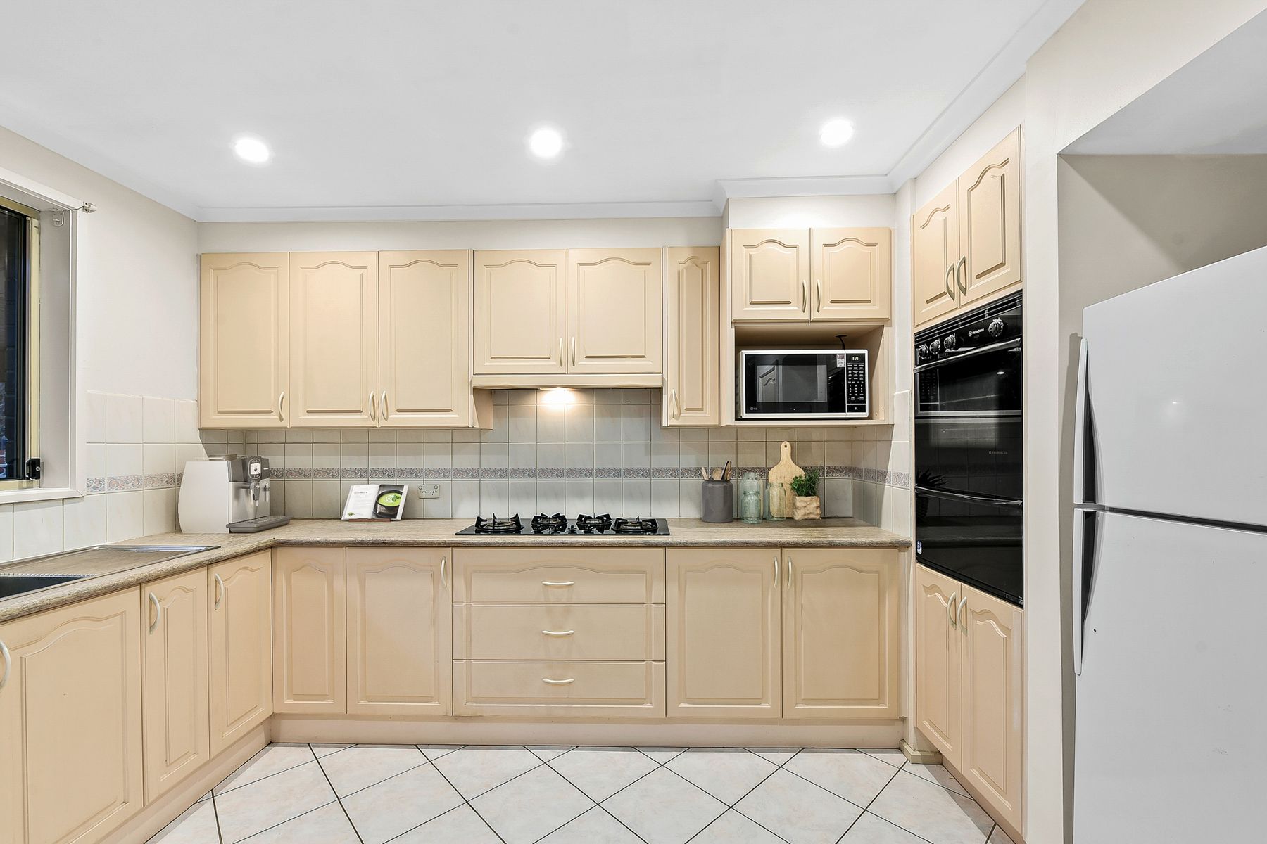 52 Coomoora Road, Springvale South, VIC 3172, Springvale South - Thumbnail 5